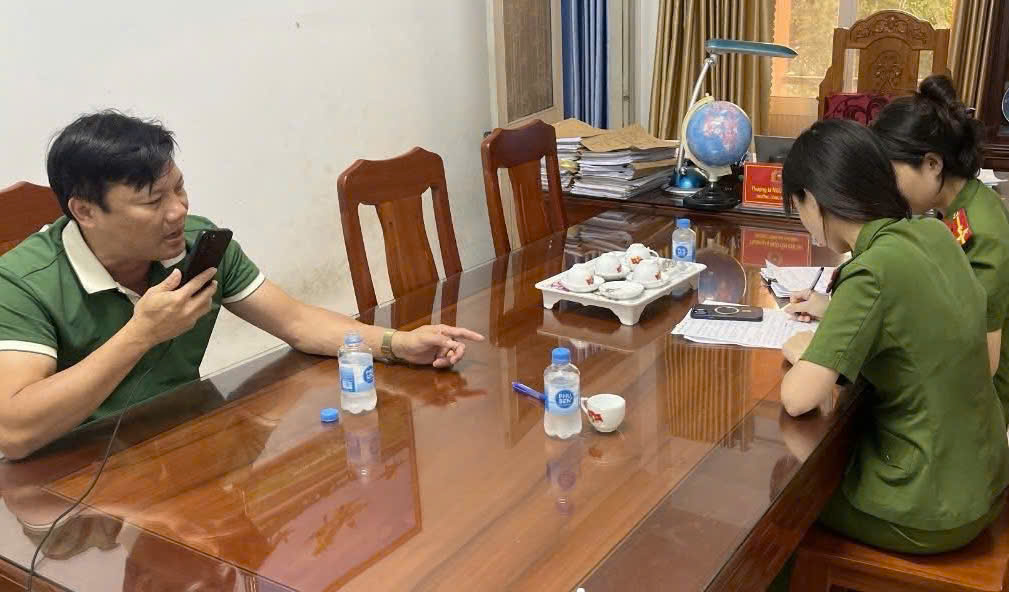 'Cháy máy' cuộc gọi cầu cứu, Công an phường Tuy Hòa cứu dân xuyên ngày đêm- Ảnh 3.