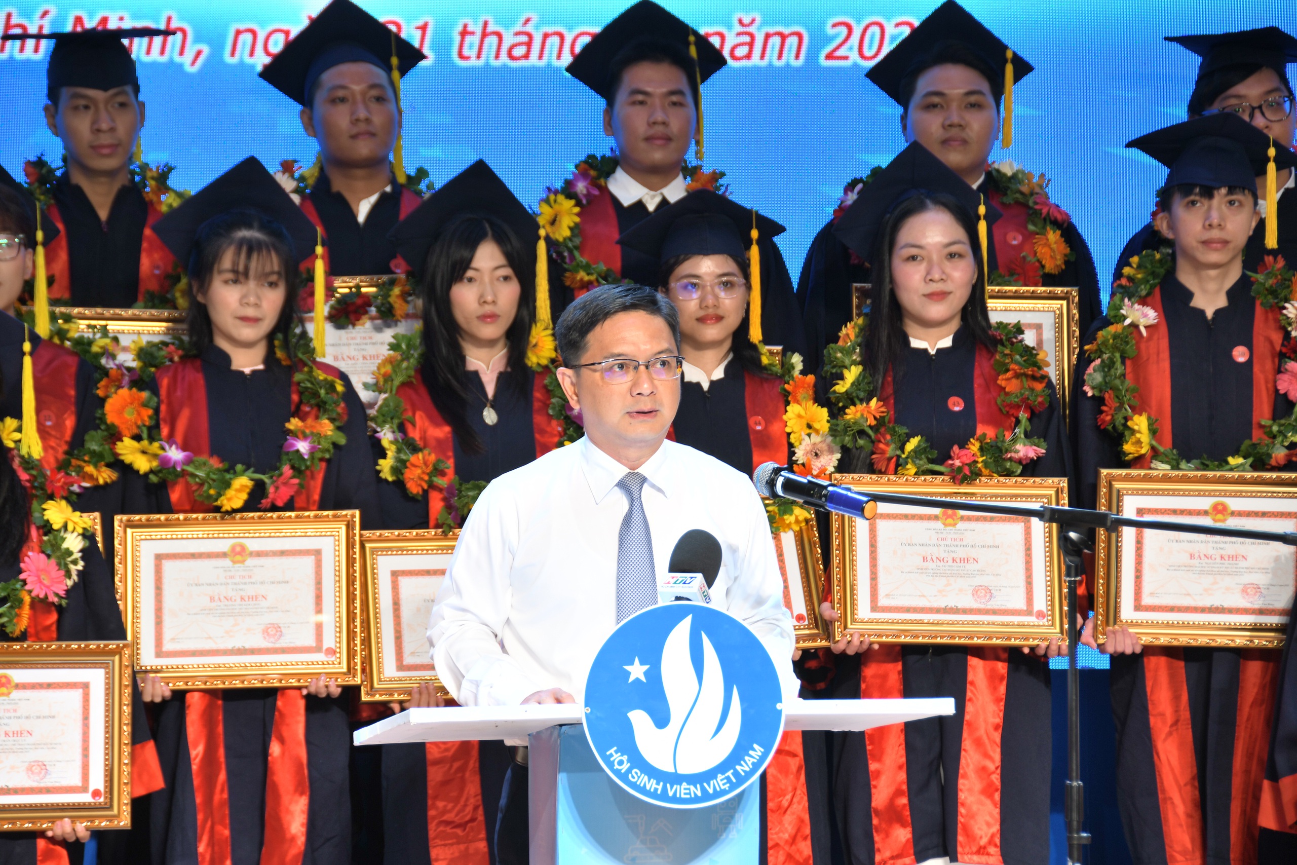 Thủ khoa sẽ có môi trường và chính sách tốt nhất để phát triển lâu dài - Ảnh 1.