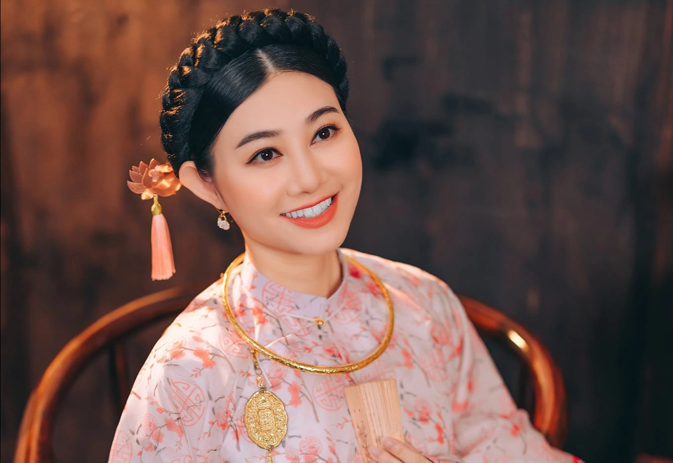 NSND Quế Trân và hành trình gìn giữ cải lương tuồng cổ từ NSND Thanh Tòng - Ảnh 3.