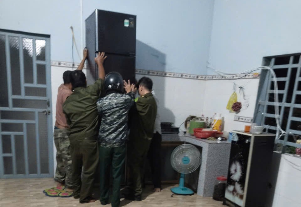 Rốn lũ Cát Tiên: Hàng trăm người được cứu khỏi vùng ngập lụt nguy hiểm - Ảnh 7.