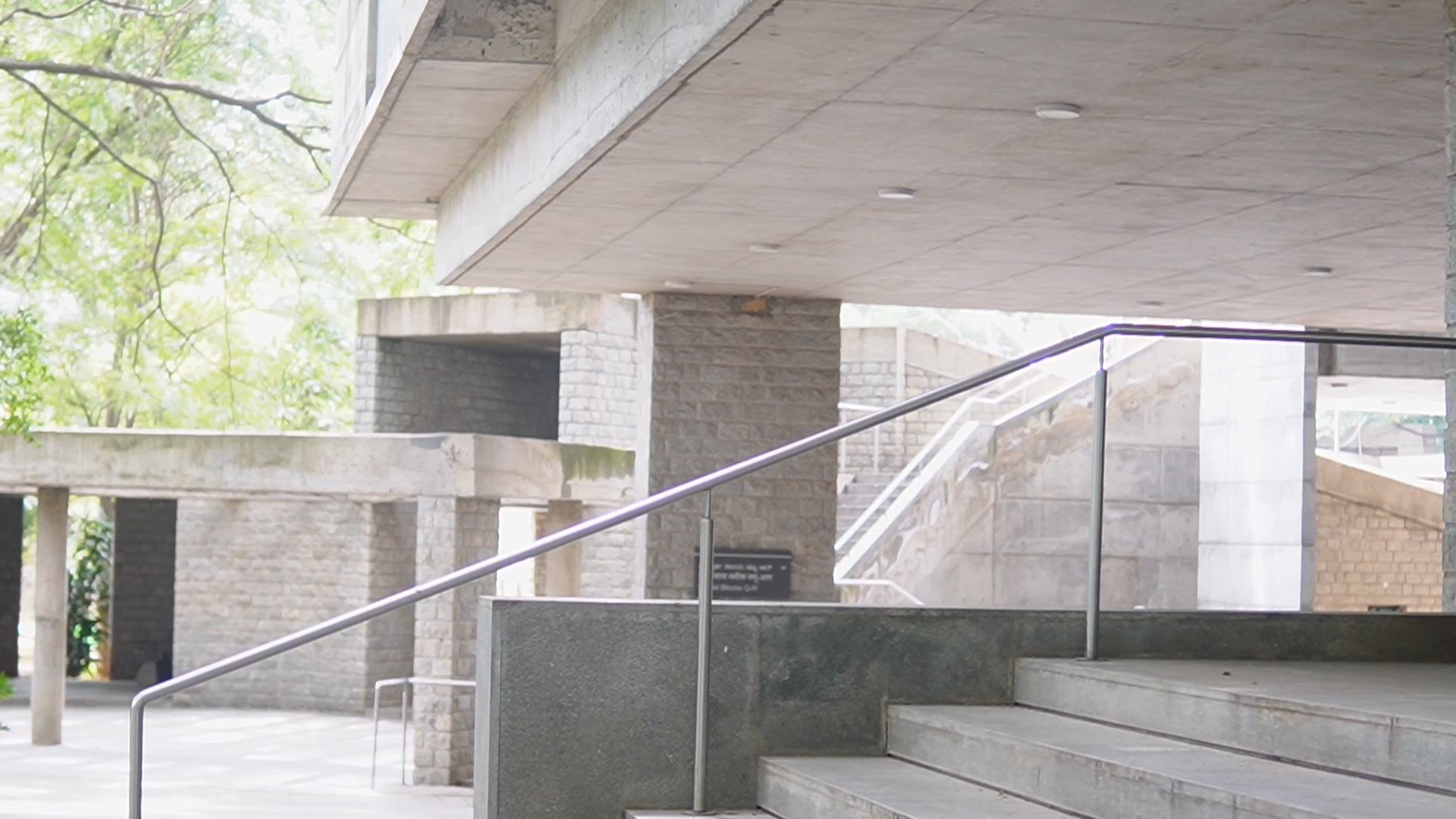 Lạc lối trong khuôn viên đẹp như cổ tích của Viện Quản lý Ấn Độ Bangalore | Xin chào Ấn Độ P7 - Ảnh 1. Lạc lối trong khuôn viên đẹp như cổ tích của Học viện Quản lý Ấn Độ Bangalore | Xin chào Ấn Độ P7 - Ảnh 1.