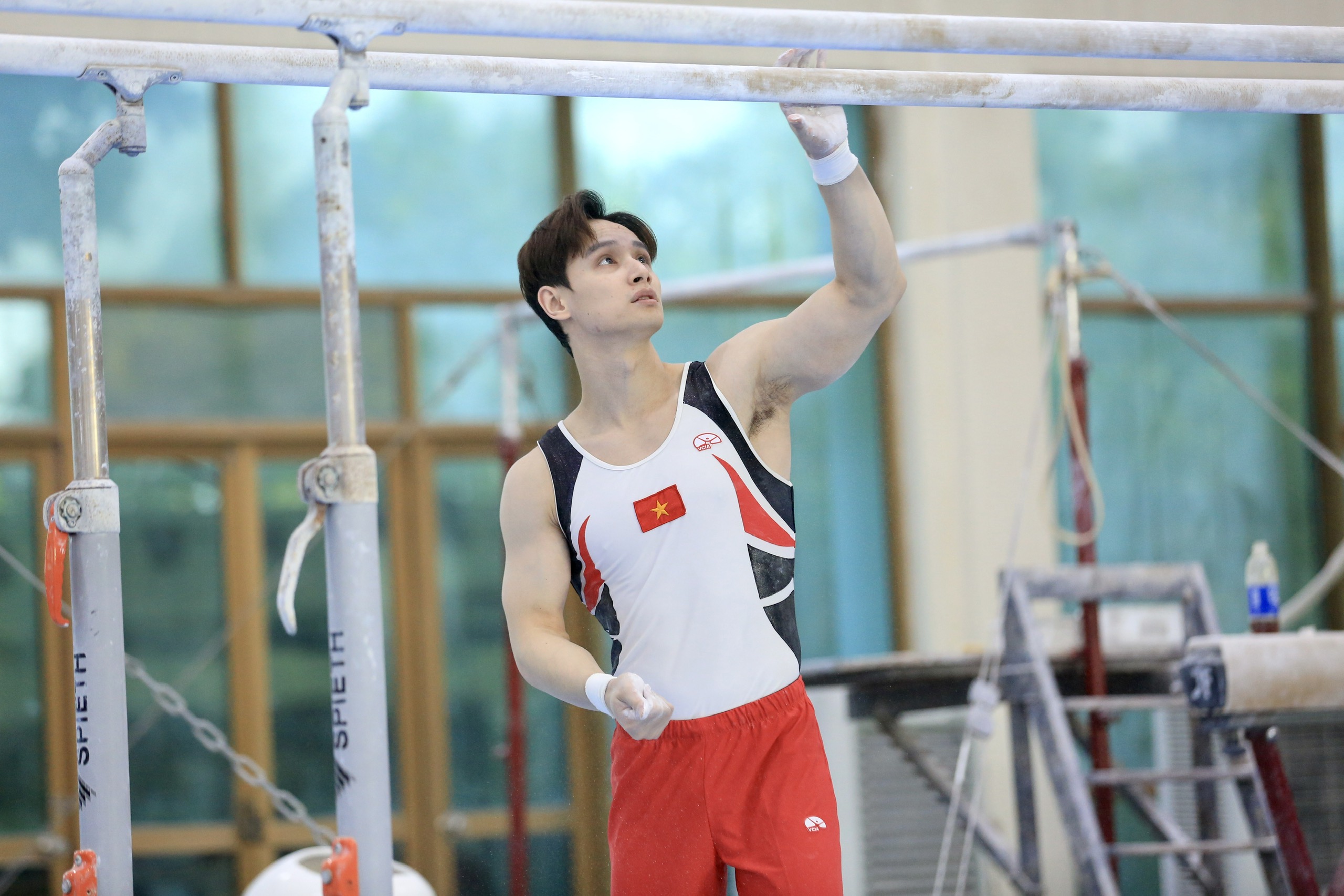 'Hot boy’ thể dục dụng cụ và giấc mơ vàng SEA Games 33: Khi bị Thái Lan làm khó- Ảnh 3.