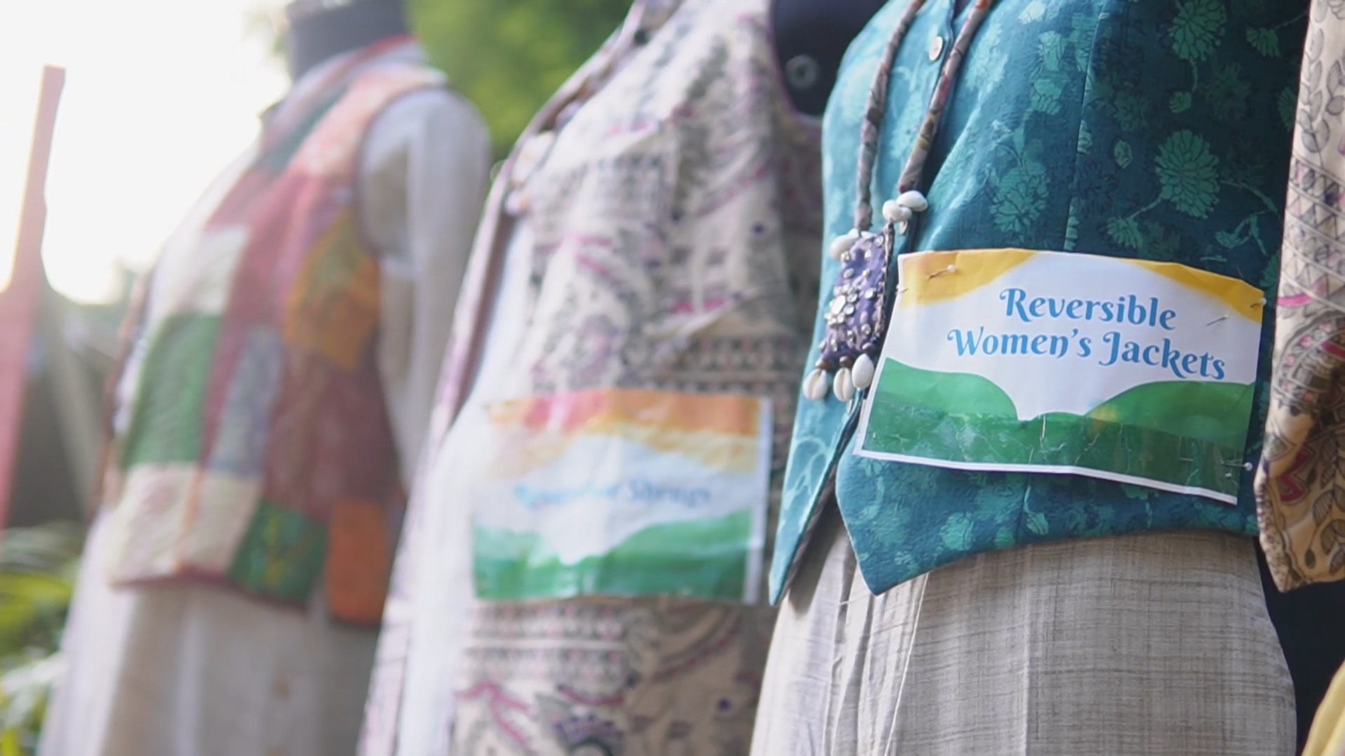 Khách nước ngoài trải nghiệm mặc cả ở chợ Dilli Haat | Xin chào Ấn Độ - P5  - Ảnh 2.