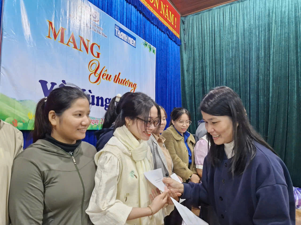 Gieo lại niềm tin nơi vùng núi lở - Ảnh 3.