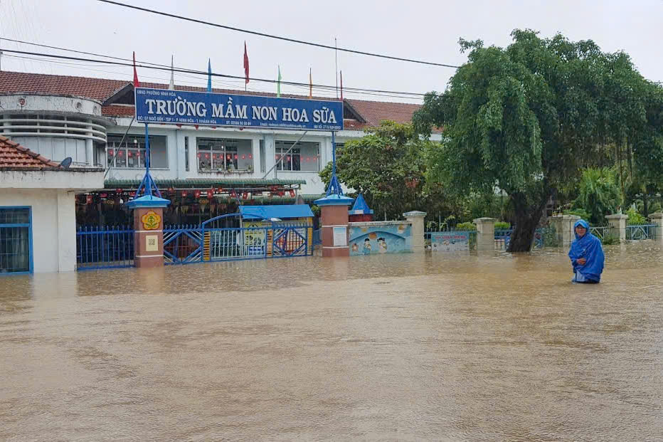 Khánh Hòa bác tin đồn vỡ đập 3 hồ chứa, lũ sông Dinh vẫn còn- Ảnh 2.