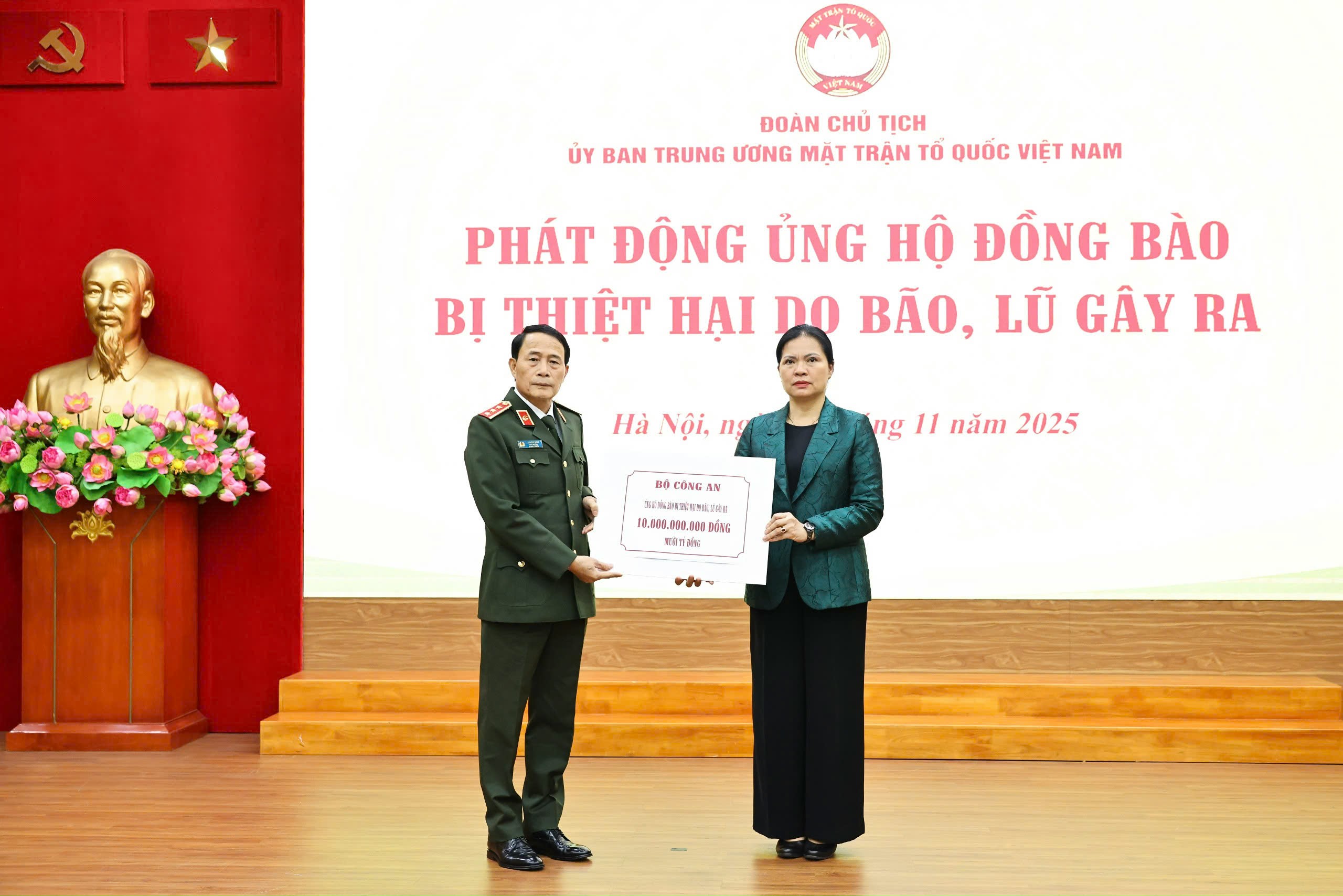 Mặt trận Tổ quốc kêu gọi ủng hộ đồng bào vùng mưa lũ miền Trung, Tây nguyên- Ảnh 3.