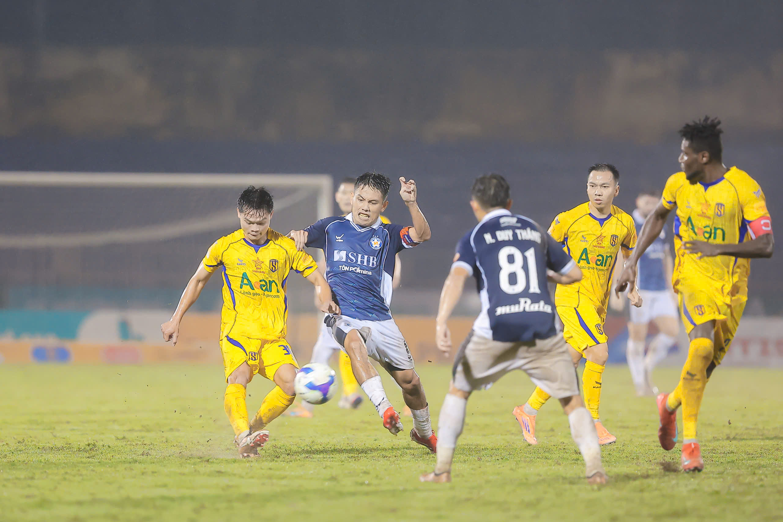 Đặng Anh Tuấn nuôi khát vọng hồi sinh cùng đội bóng sông Hàn- Ảnh 1.
