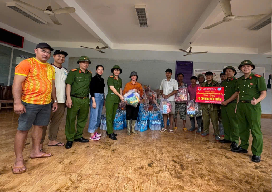 Công an Khánh Hòa, Đắk Lắk, Gia Lai: Xuyên ngày đêm cứu dân và cứu trợ- Ảnh 18.