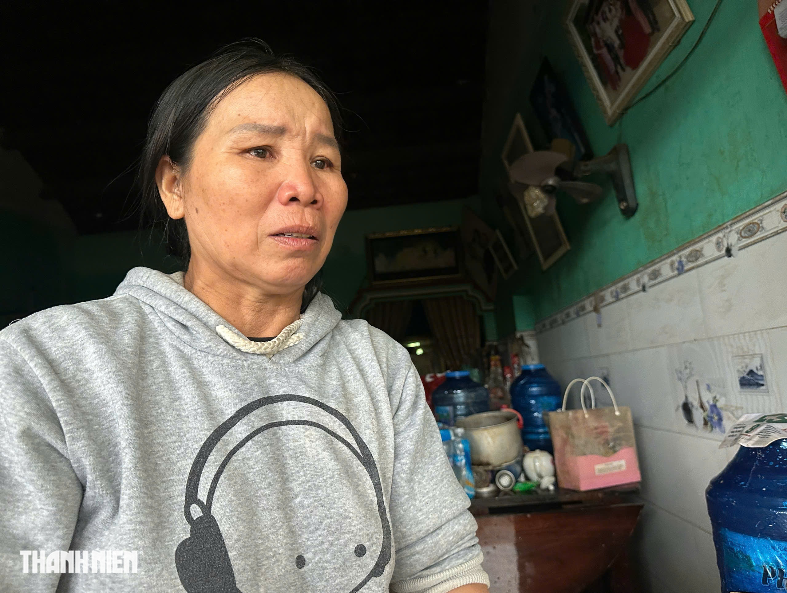 Quan tài trước nhà ở rốn lũ Hòa Thịnh, Đắk Lắk: 'Đau đớn không gì bằng!' - Ảnh 3.