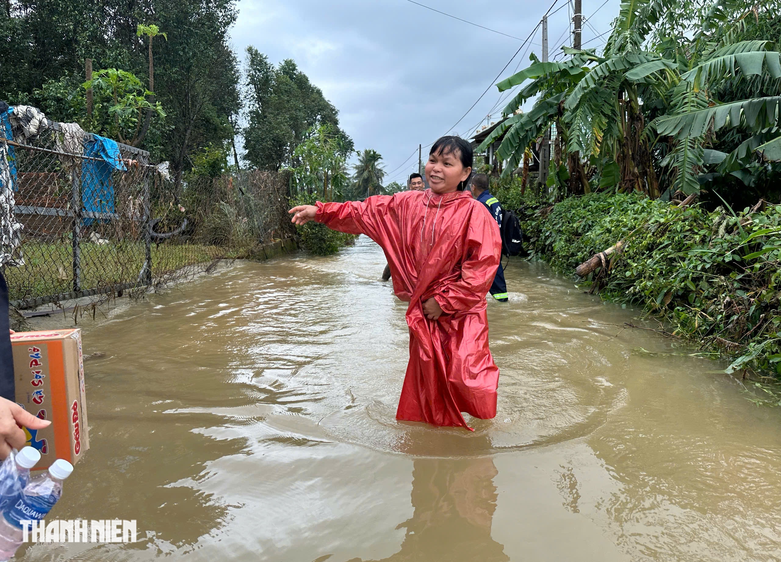 Quan tài trước nhà ở rốn lũ Hòa Thịnh, Đắk Lắk: 'Đau đớn không gì bằng!' - Ảnh 11.