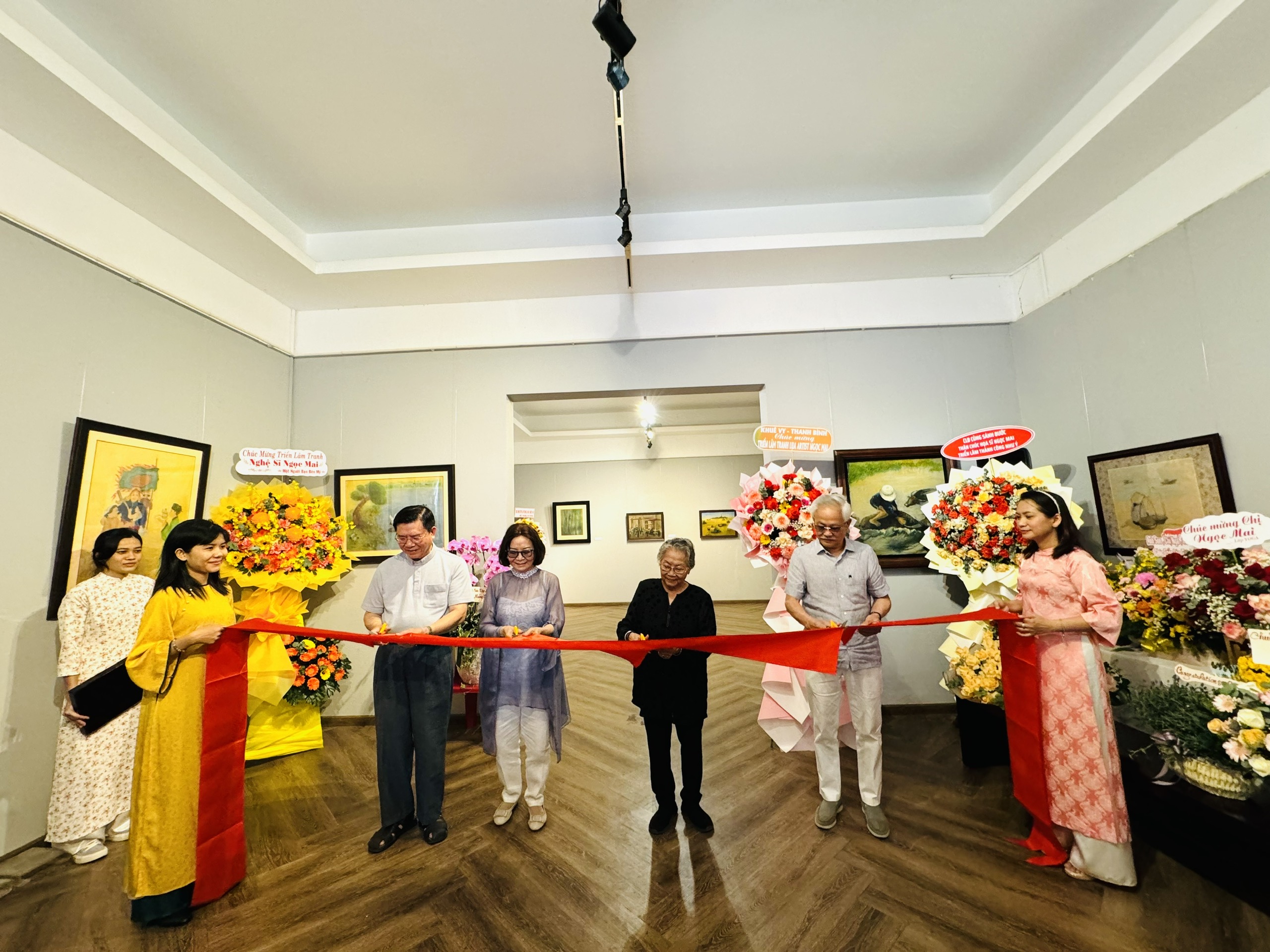 'Chinh phụ ngâm': Se duyên tri âm giữa Đặng Trần Côn và Đoàn Thị Điểm qua... lụa- Ảnh 4.