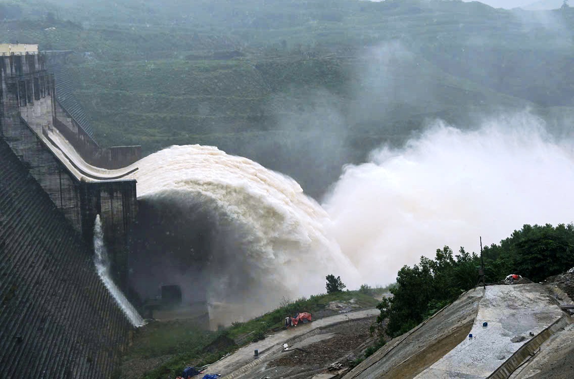 Đà Nẵng 'gõ cửa' Chính phủ kiến nghị siết quy trình vận hành thủy điện - Ảnh 1.