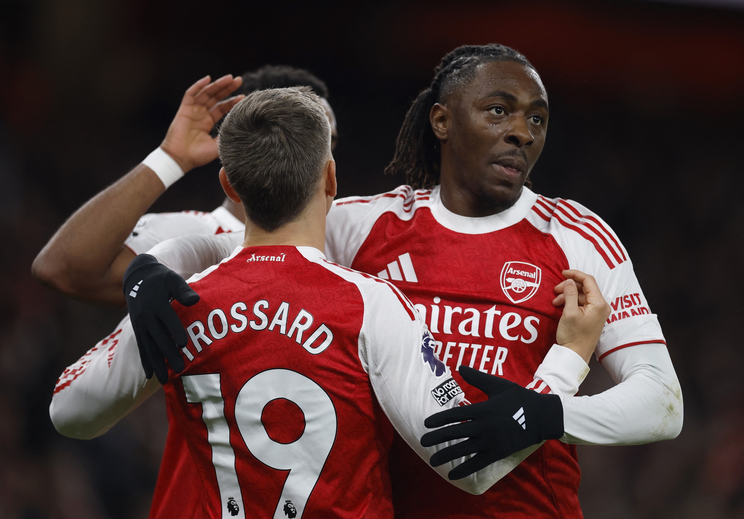 Asernal áp đảo hoàn toàn, thắng đậm Tottenham: Liverpool bị ‘hít khói’ trong cuộc đua vô địch- Ảnh 1. Asernal áp đảo hoàn toàn, thắng đậm Tottenham: Liverpool bị ‘hít khói’ trong cuộc đua vô địch- Ảnh 1.