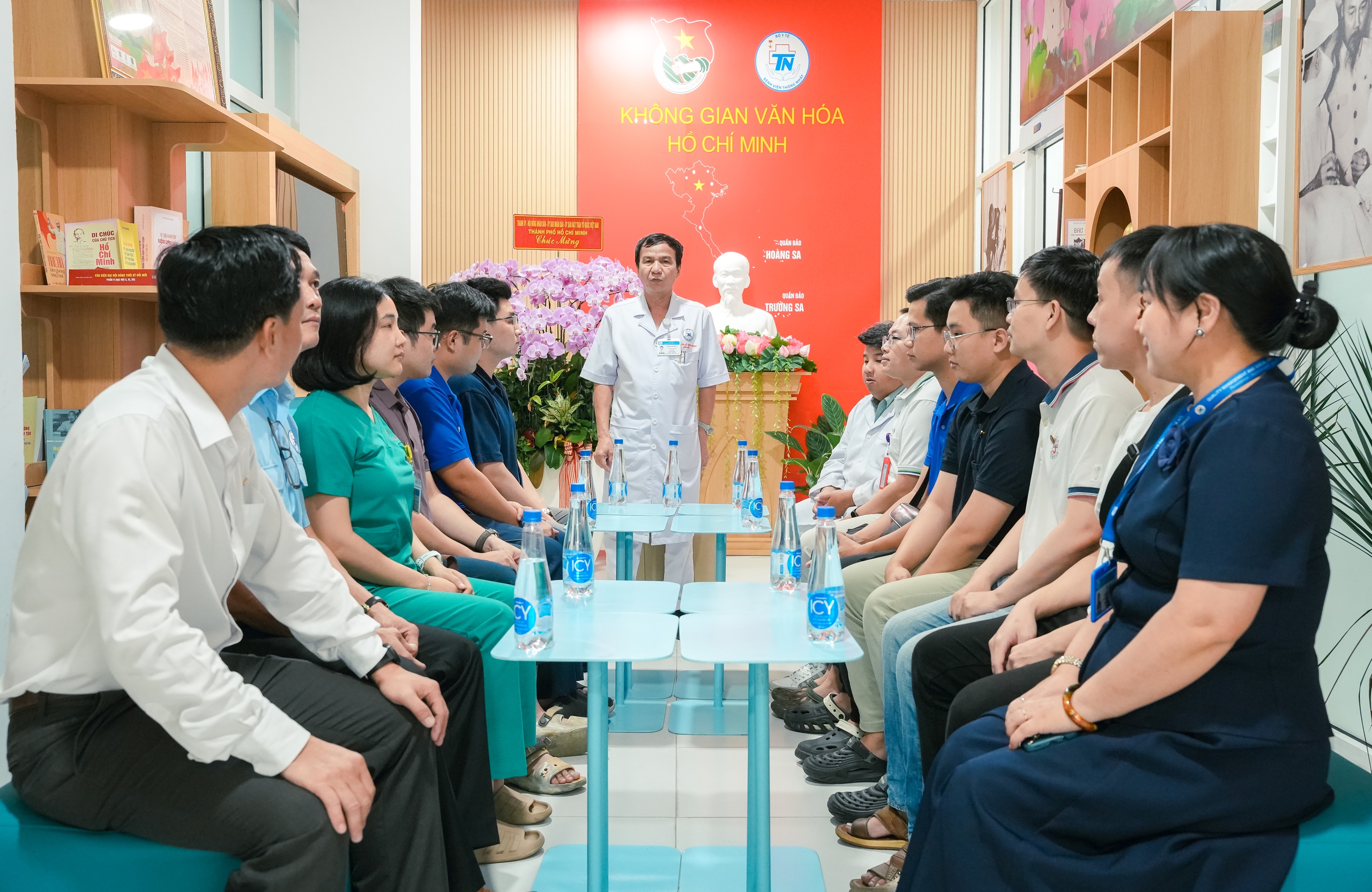 Bản tin sức khỏe 24.11: Bí quyết khỏe đẹp cho phụ nữ sau 40 | Tấm lòng thầy thuốc giữa mưa lũ Khánh Hòa- Ảnh 1.