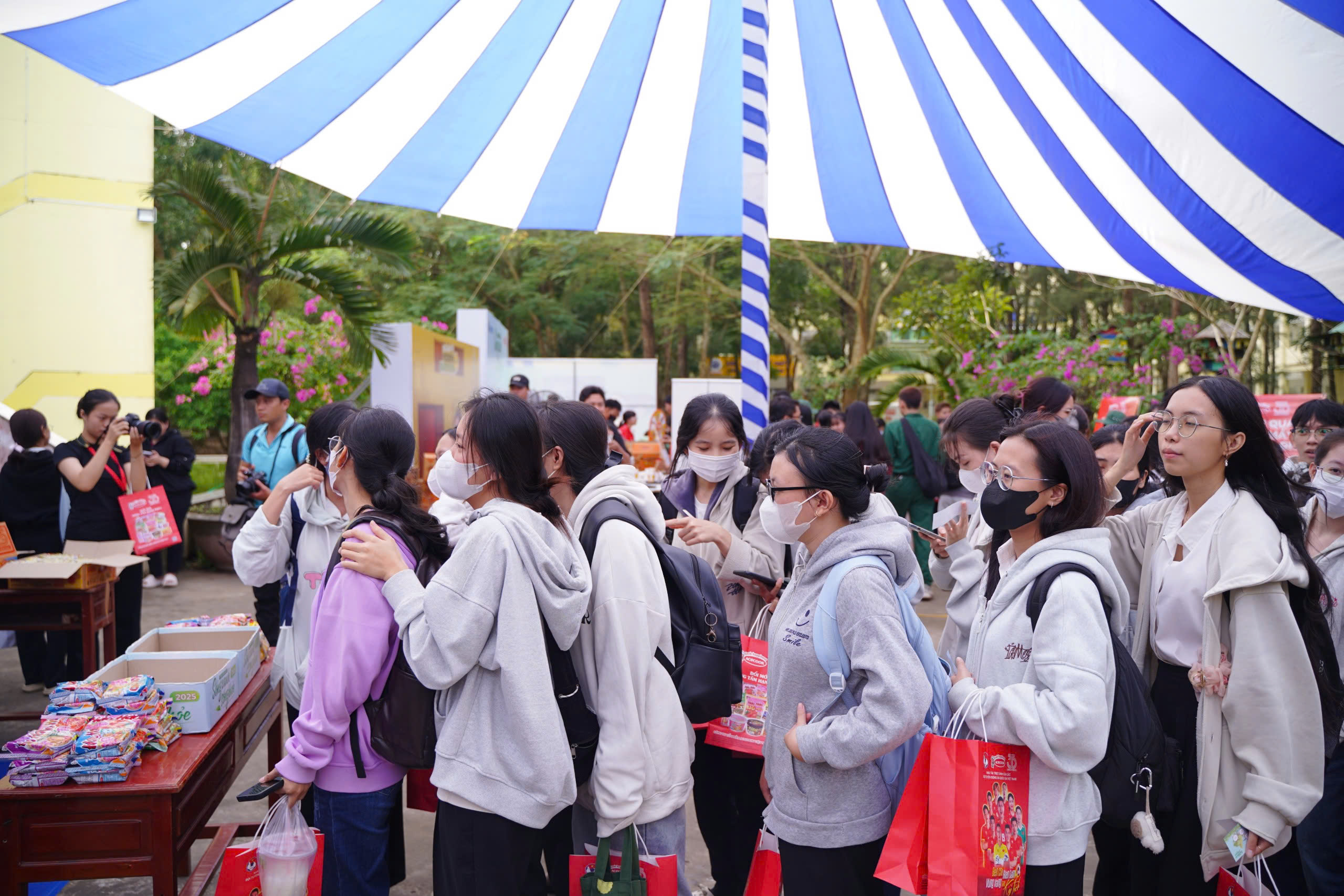 Ăn mì gói vẫn đủ dinh dưỡng, sống xanh bền vững: Bí quyết là gì? - Ảnh 3.