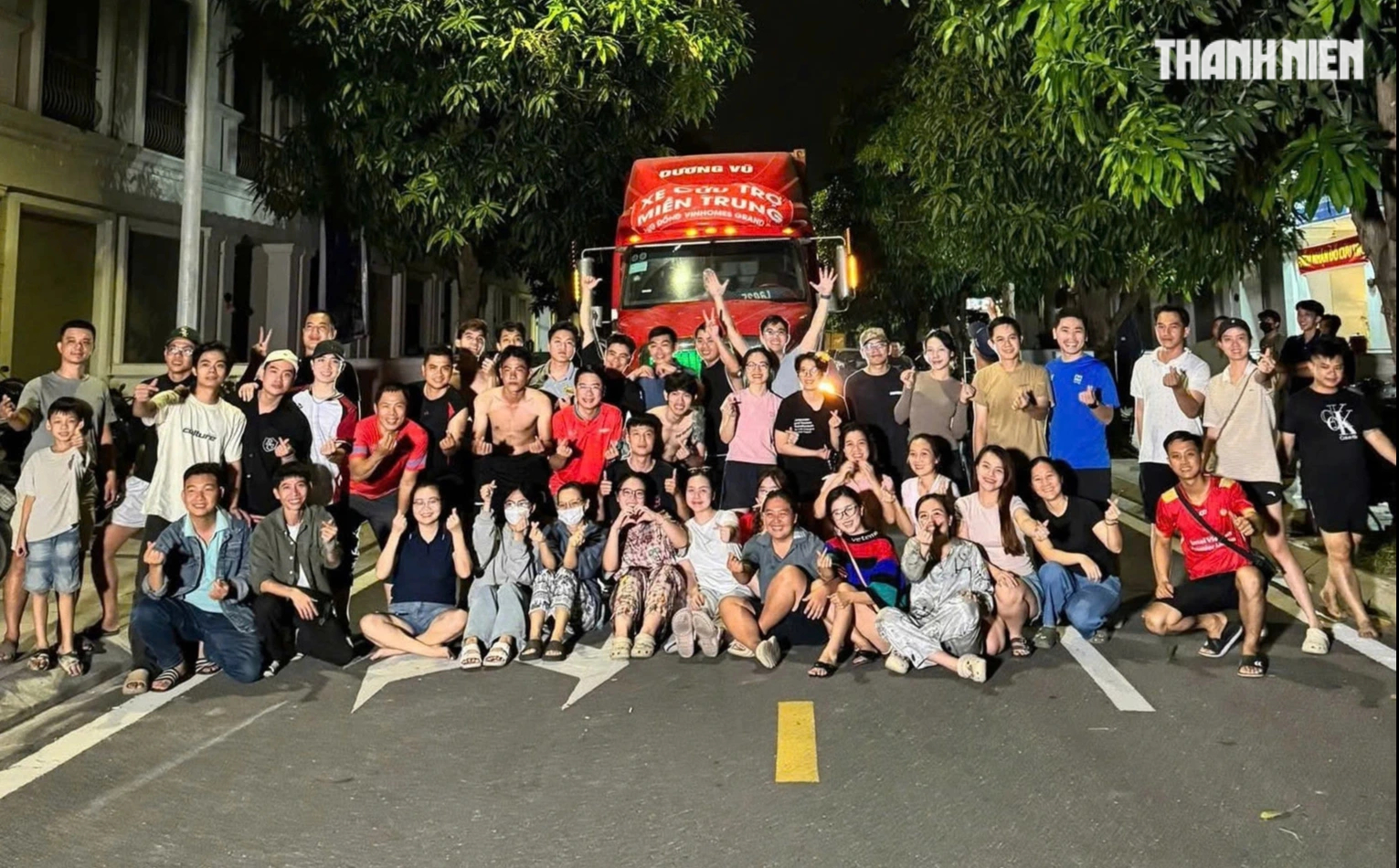 'Vỡ trận' đăng ký, 1.000 tình nguyện viên chen nhau xin trực vì vùng lũ miền Trung- Ảnh 7.