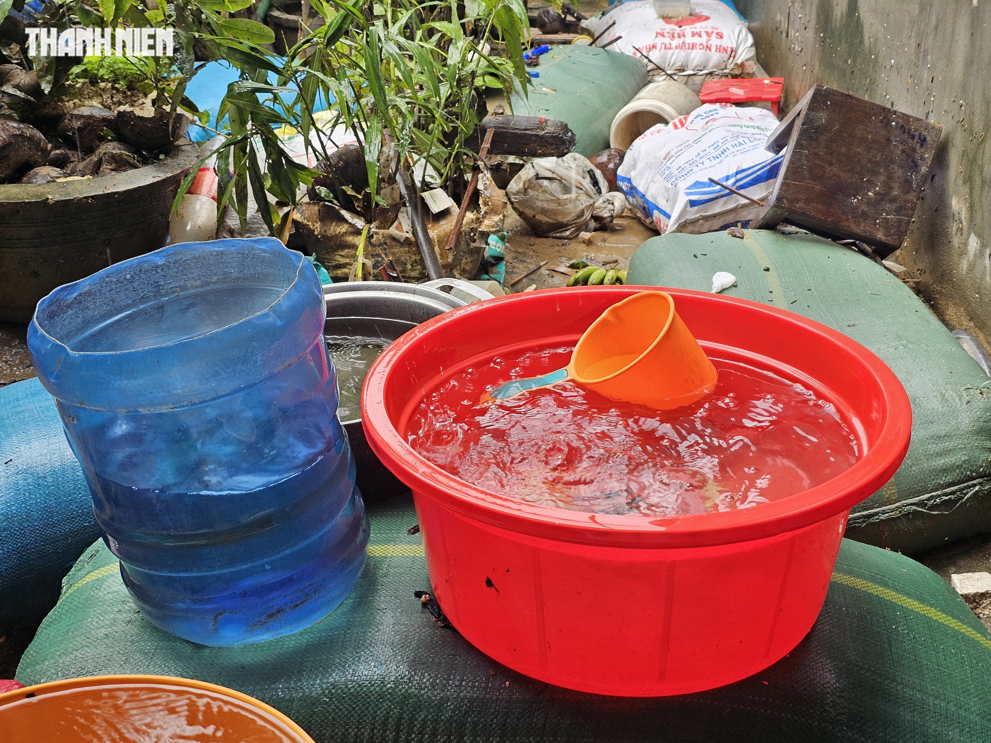 Nước sạch cạn kiệt ở Đắk Lắk: Người Đông Hòa hứng từng giọt mưa quý như vàng- Ảnh 3. Nước sạch cạn kiệt ở Đắk Lắk: Người Đông Hòa hứng từng giọt mưa quý như vàng- Ảnh 3.