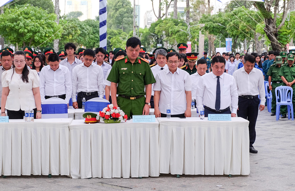 Tai nạn giao thông: Sai một giây, mất một đời - Ảnh 1.