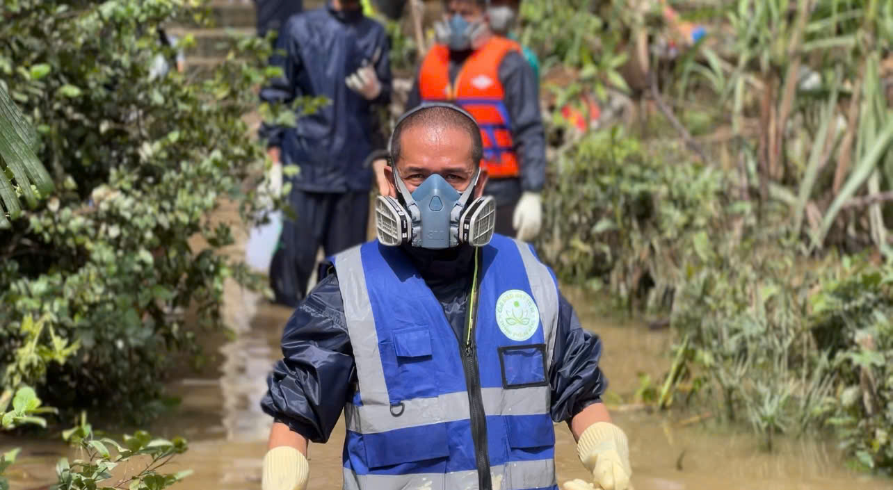 Thắt lòng chứng kiến thi thể ông bà cụ ở Hòa Xuân trong trận lũ lịch sử- Ảnh 2.