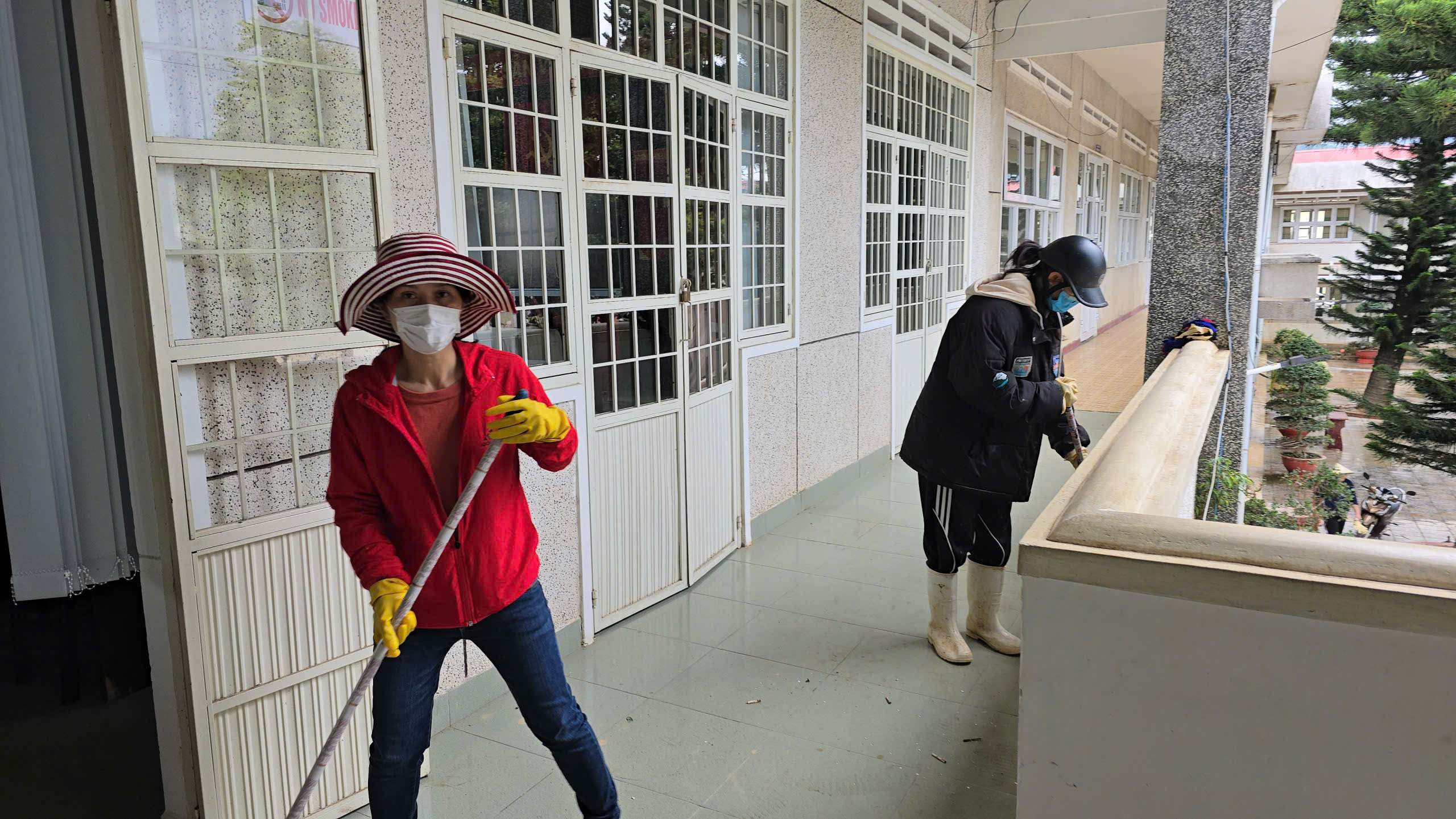 Lâm Đồng: Lũ lịch sử, trường học hư hỏng, học sinh chưa thể đến trường- Ảnh 8.