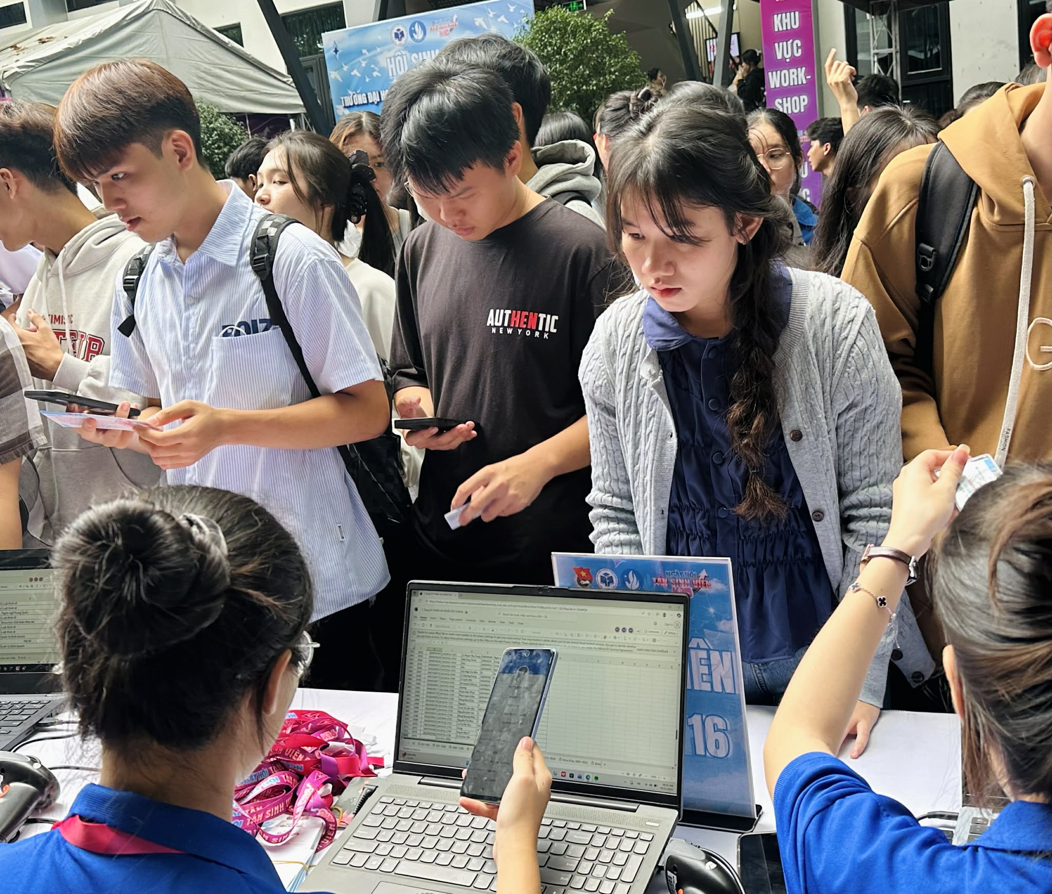 Một trường đại học cho sinh viên nghỉ Tết Nguyên đán 2026 một tháng  - Ảnh 1.