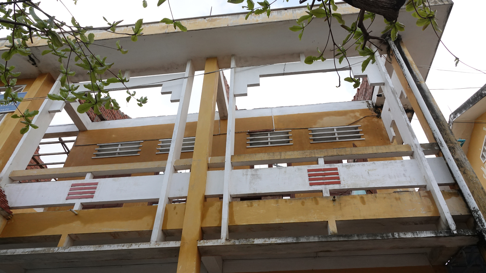 Hơi ấm từ một đám cưới đến với học sinh vùng lũ Gia Lai, Khánh Hòa - Ảnh 5.