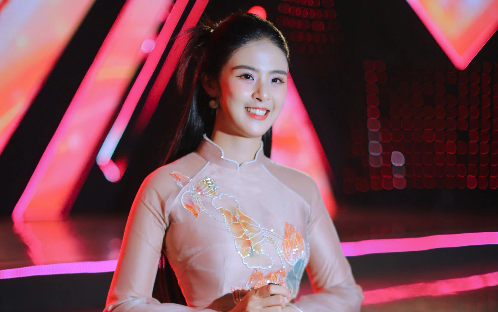 Hoa hậu Ngọc Hân chia sẻ sự thay đổi sau sinh và tham gia gala từ thiện - Ảnh 1. Hoa hậu Ngọc Hân chia sẻ sự thay đổi sau sinh và tham gia gala từ thiện - Ảnh 1.