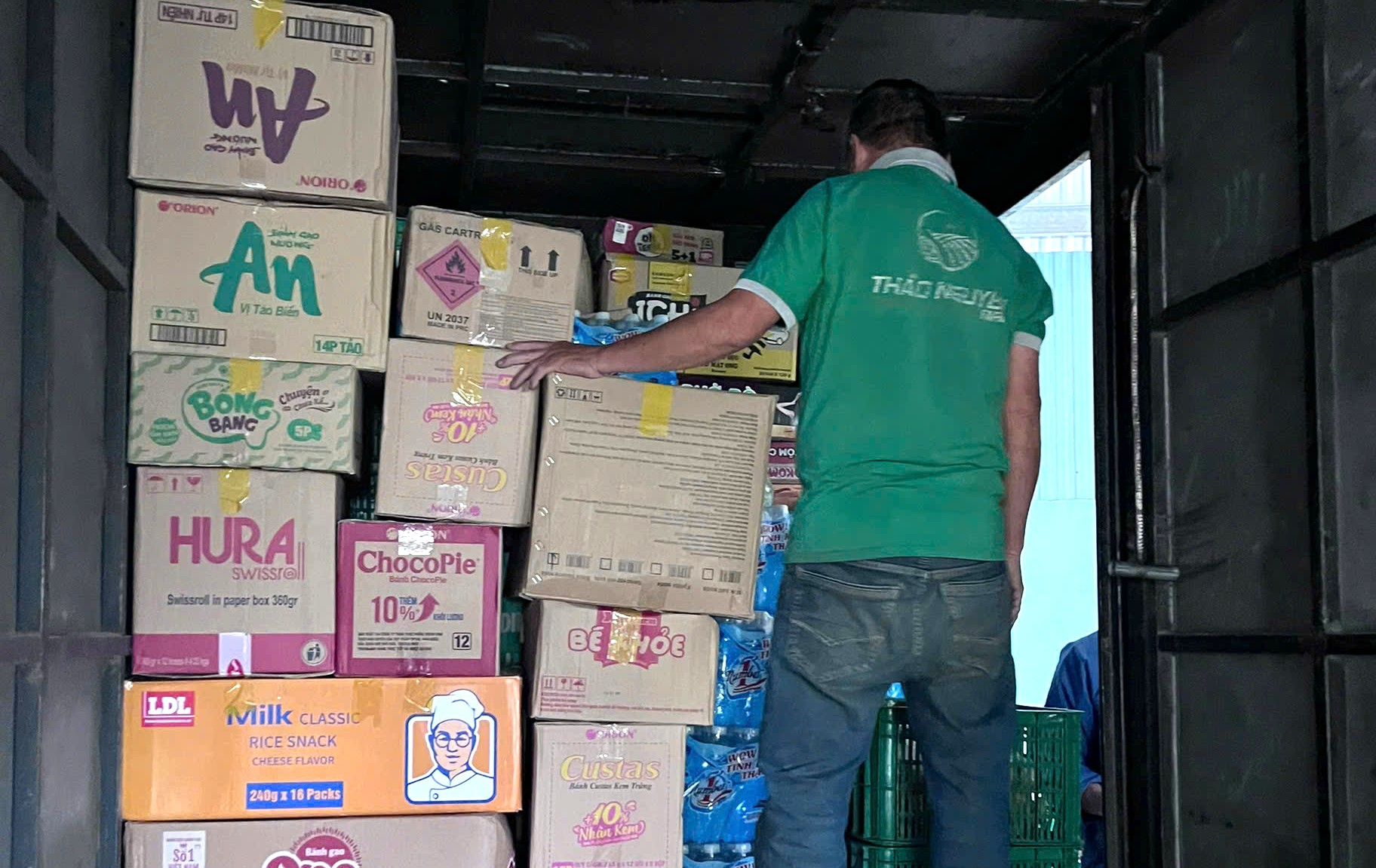 Nhiều bạn trẻ nước ngoài chung tay với người Đà Lạt ủng hộ đồng bào vùng lũ- Ảnh 8.