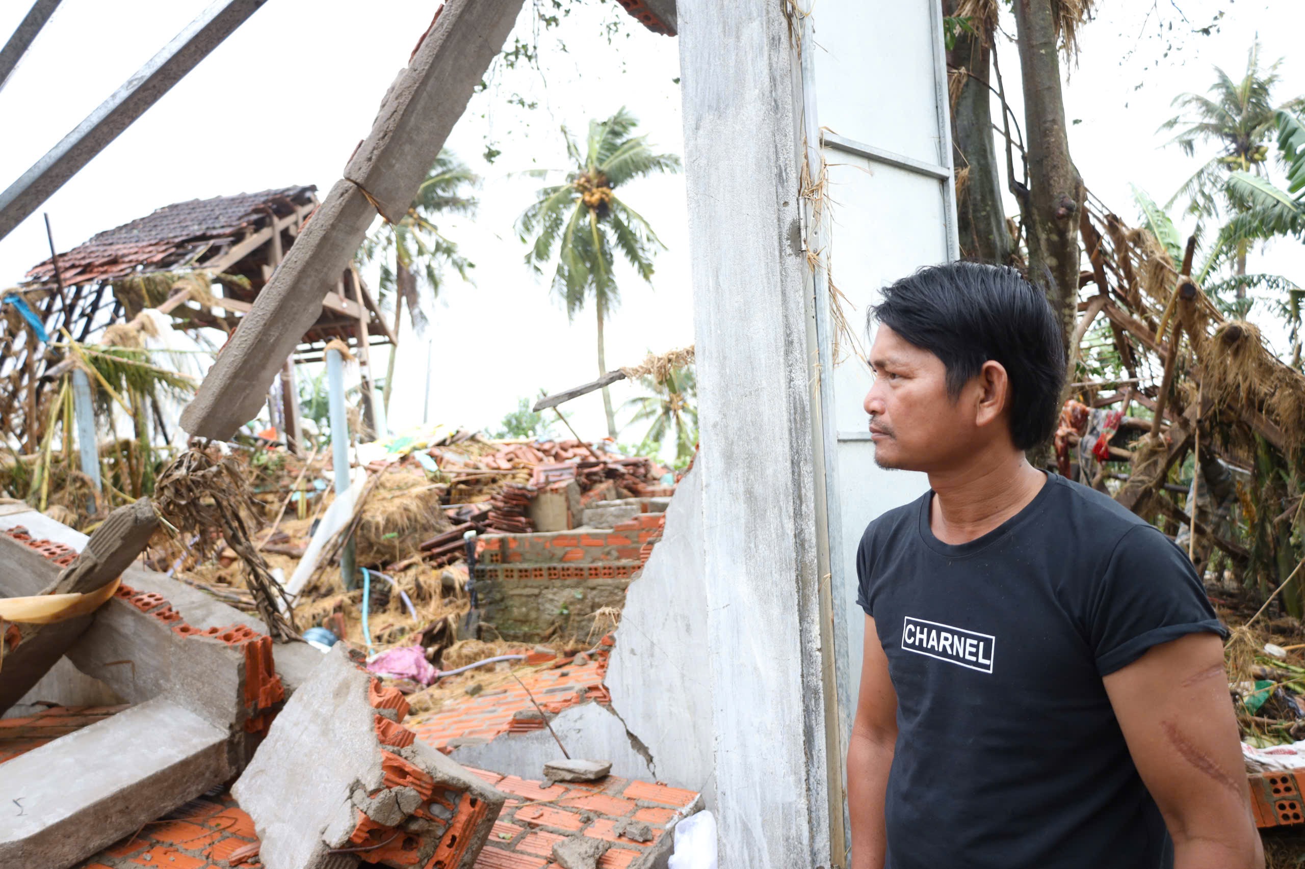 Xót xa đại gia đình mất 4 căn nhà sau một đêm ở rốn lũ Hòa Thịnh - Ảnh 8.