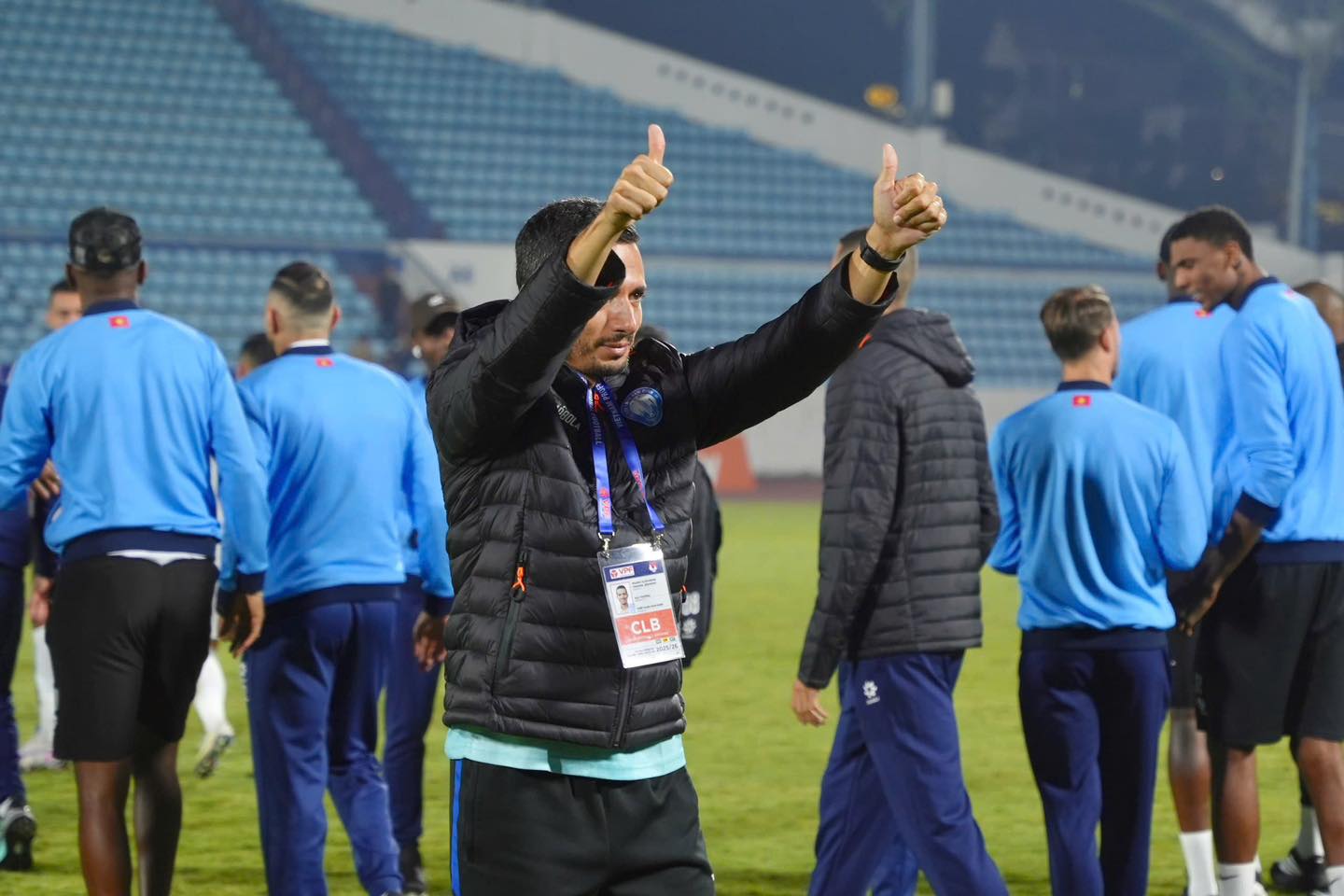 Xuân Son lần đầu đá trọn 90 phút sau 11 tháng, tân HLV Nam Định nói điều cực bất ngờ- Ảnh 1. Xuân Son lần đầu đá trọn 90 phút sau 11 tháng, tân HLV Nam Định nói điều cực bất ngờ- Ảnh 1.