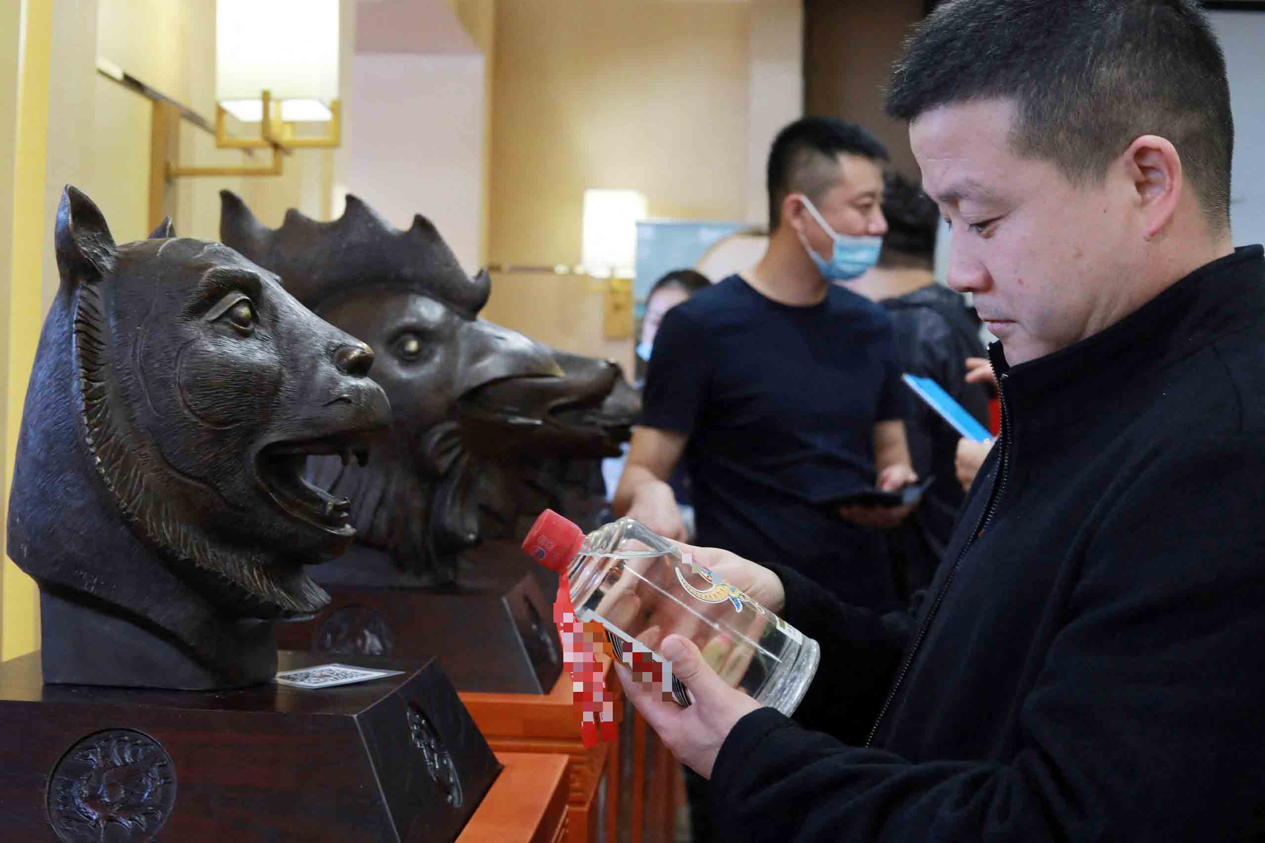 Thủ phủ rượu ngon của Trung Quốc tìm lại ánh hào quang- Ảnh 1.