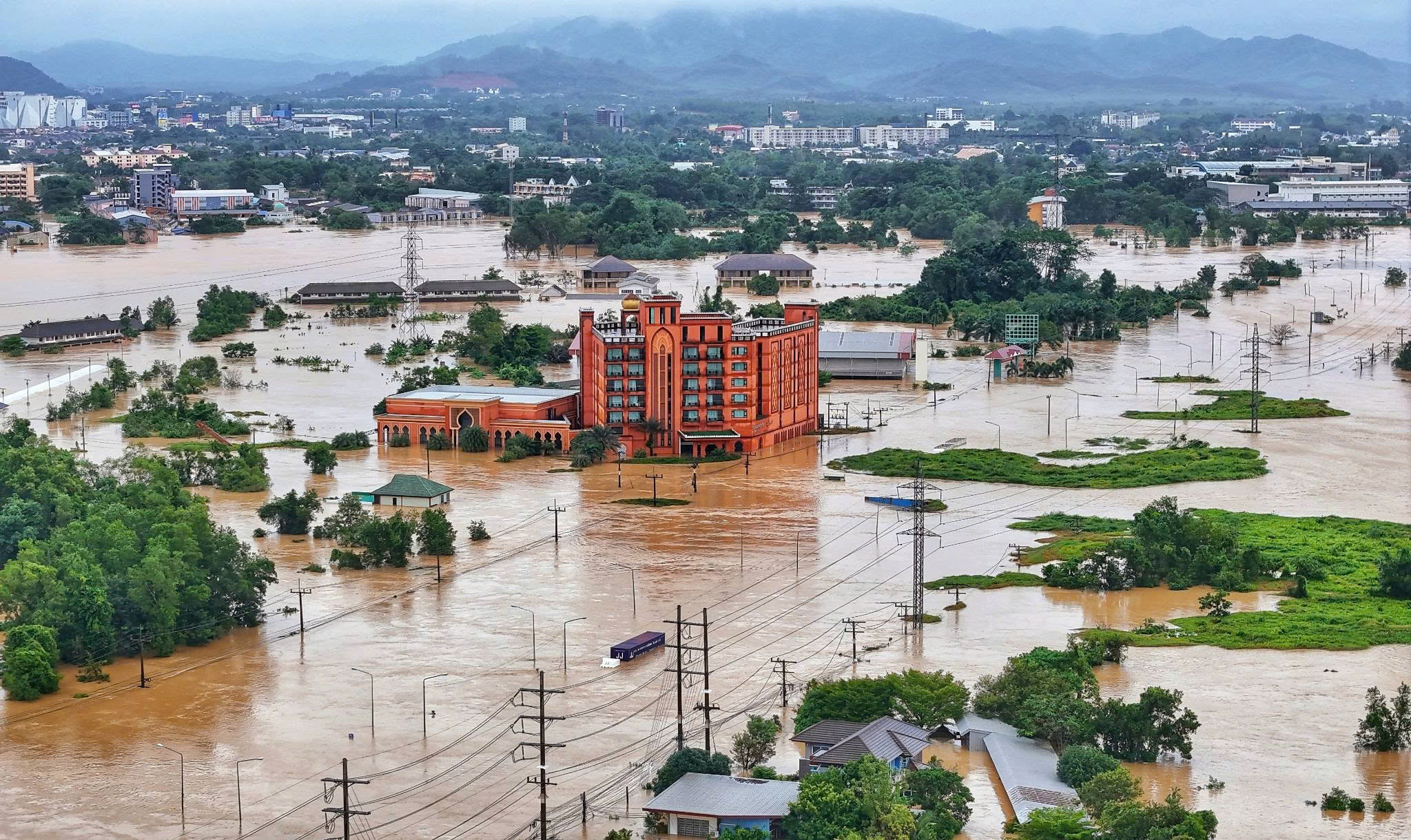 Nóng: Thái Lan chính thức dời địa điểm thi đấu vì lũ lụt, U.23 Việt Nam đá ở Bangkok- Ảnh 3.