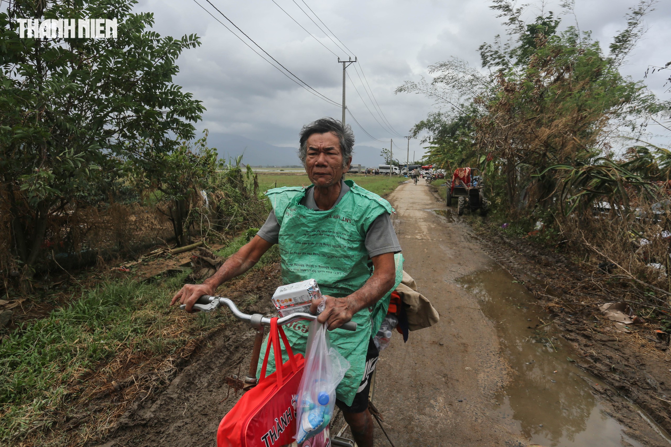 Trở lại thôn Hội Cư để thực hiện một lời hứa: Nhiều người trực trào nước mắt- Ảnh 15.
