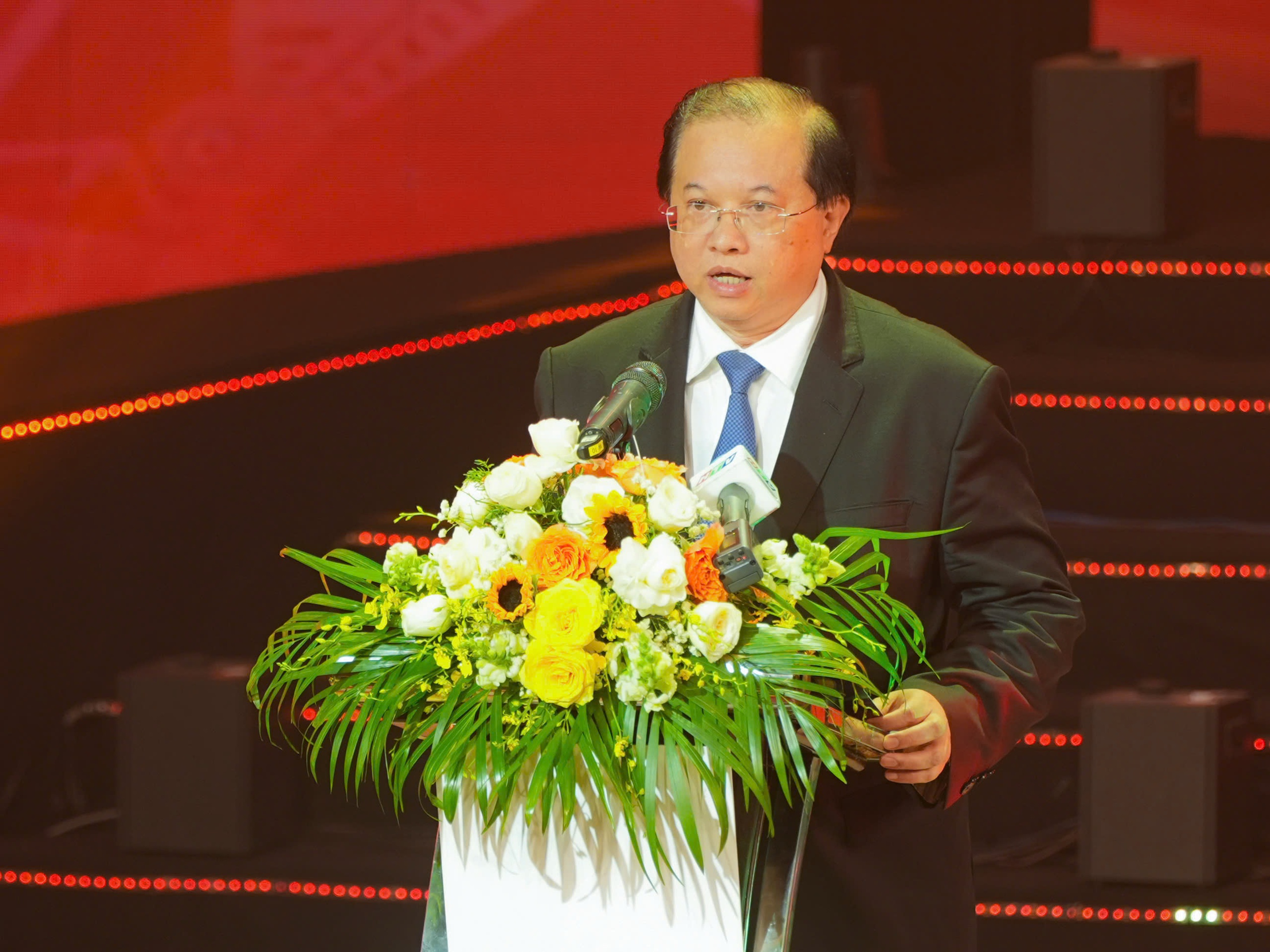 'Mưa đỏ' thắng lớn tại LHP Việt Nam lần thứ 24- Ảnh 15.