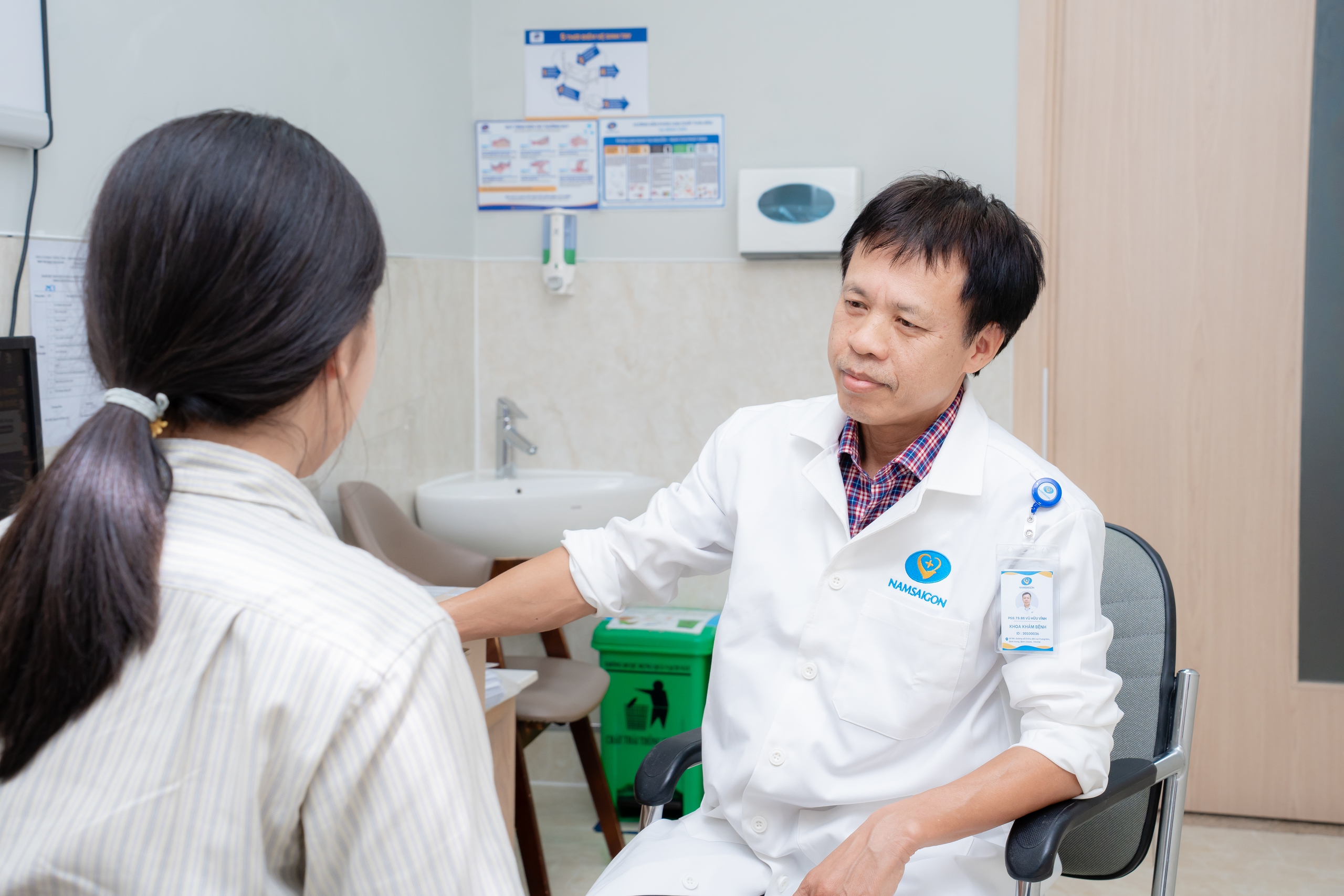 Tình cờ phát hiện ung thư phổi nhờ khám sức khỏe định kỳ - Ảnh 3.