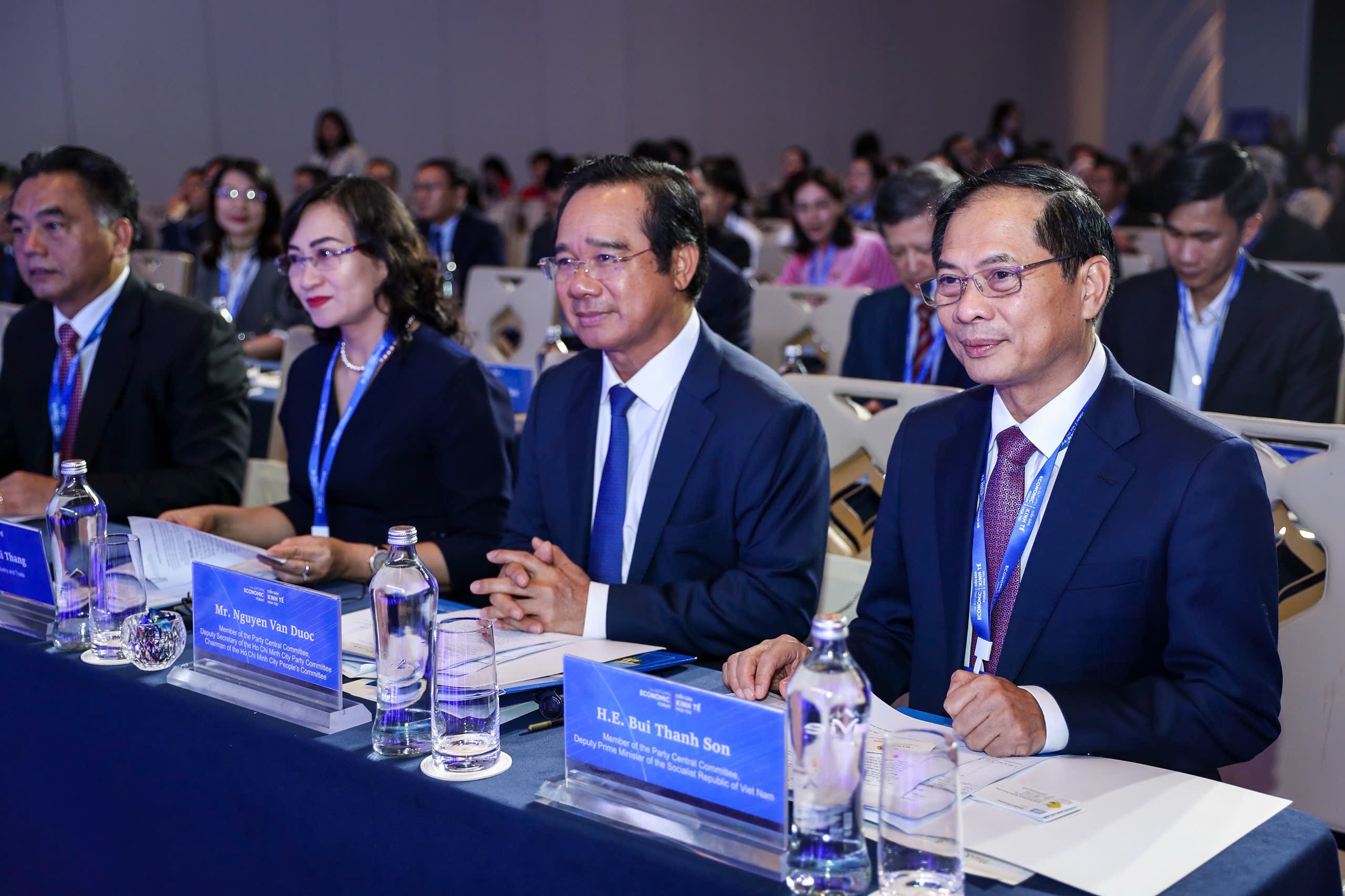 Diễn đàn Kinh tế mùa thu năm 2025: Phó thủ tướng kêu gọi giới trẻ TP.HCM khởi nghiệp- Ảnh 2.