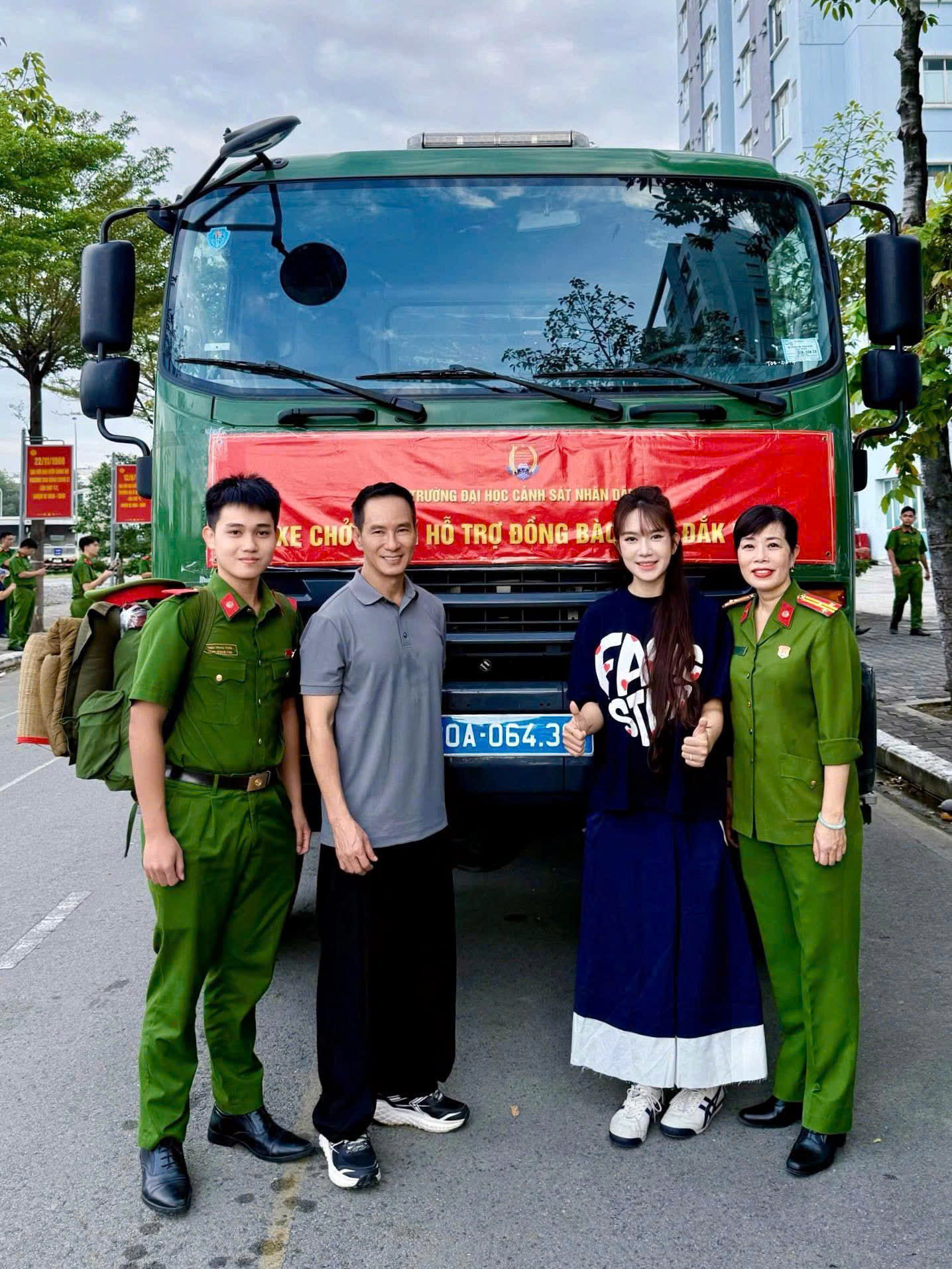 Sao Việt chung tay hướng về đồng bào miền Trung - Ảnh 2.