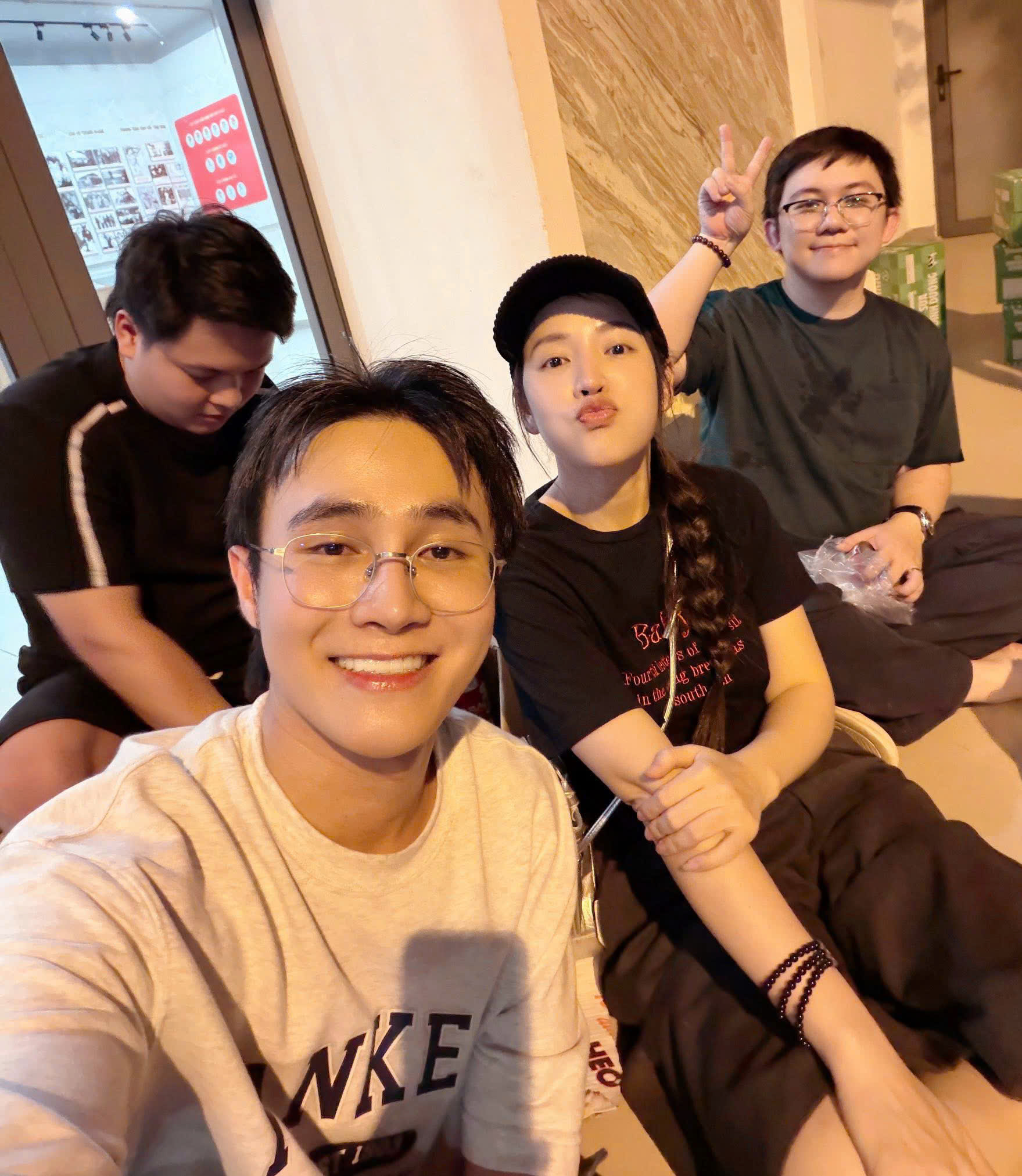 Sao Việt chung tay hướng về đồng bào miền Trung - Ảnh 4.