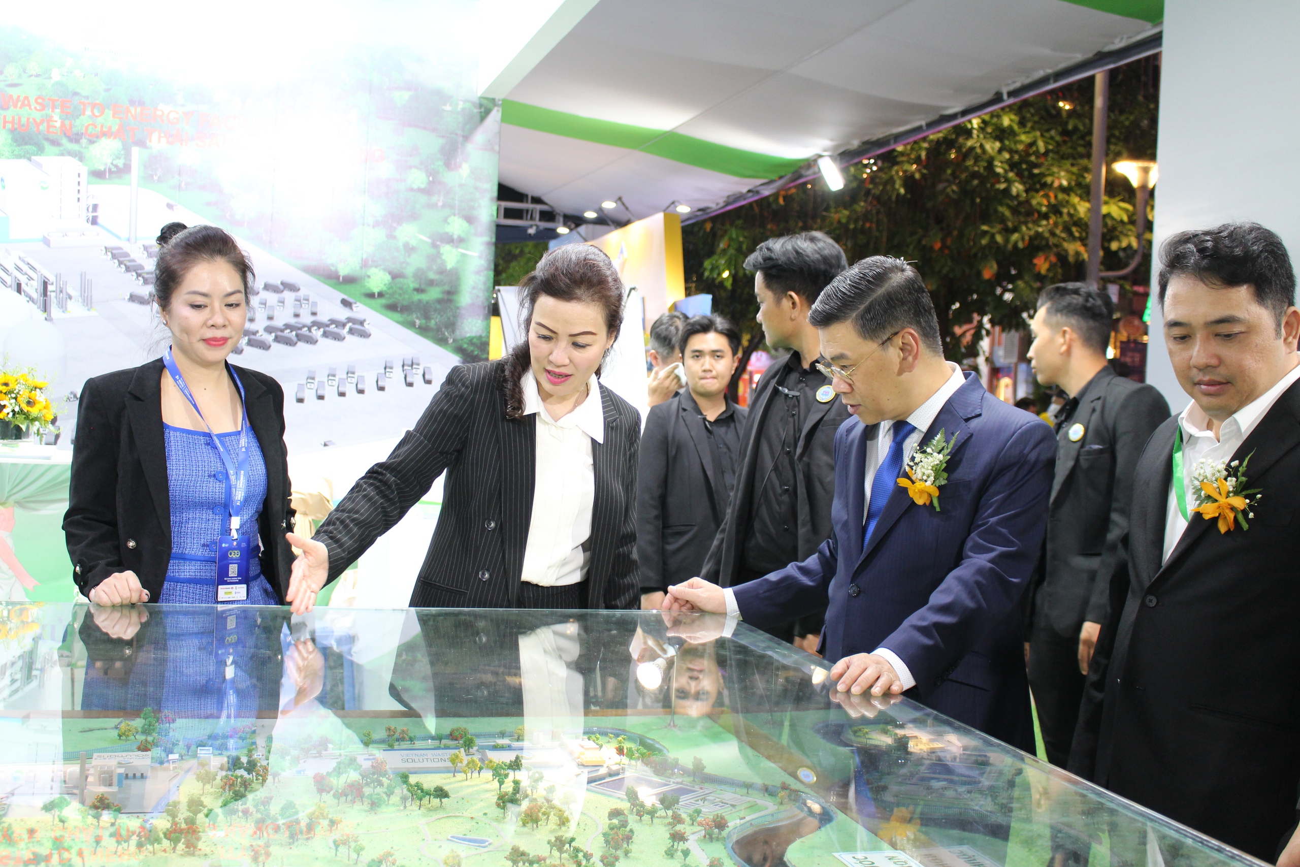 VWS triển lãm mô hình xử lý rác hiện đại, người dân TP.HCM hào hứng tham quan- Ảnh 4.