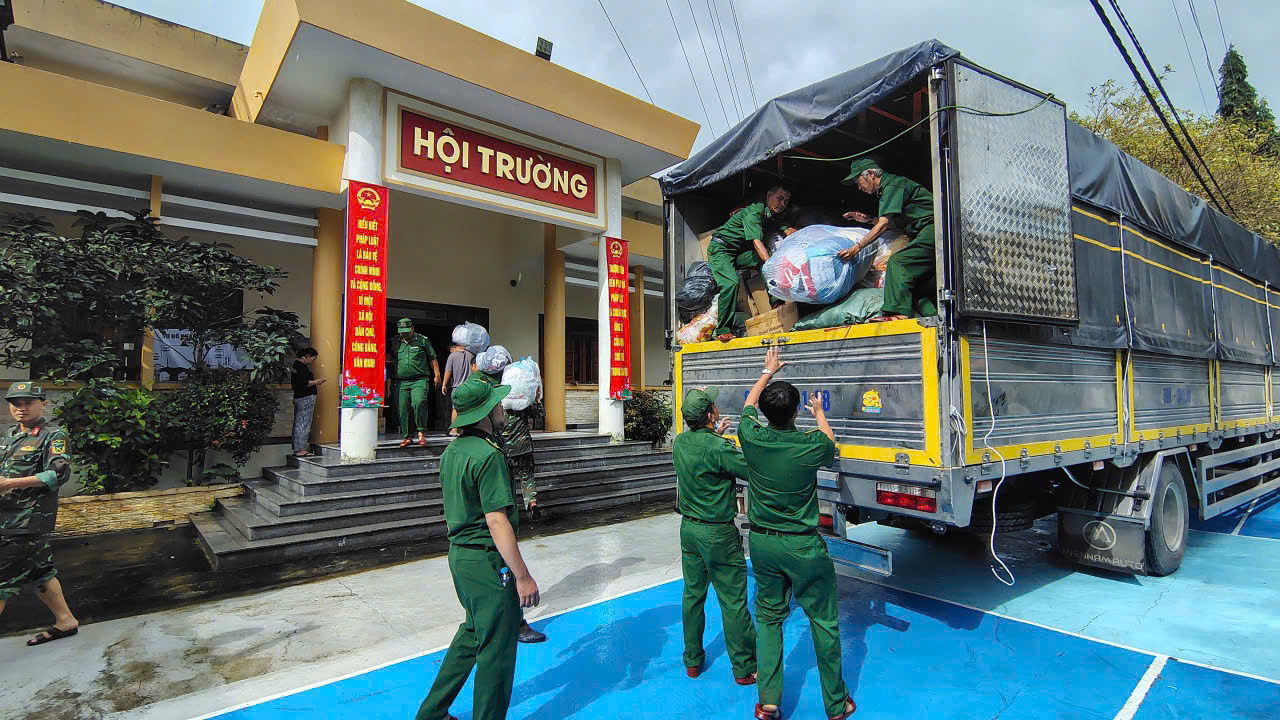 TP.HCM: Tổng lực hỗ trợ đồng bào miền Trung khắc phục hậu quả lũ lụt - Ảnh 1.