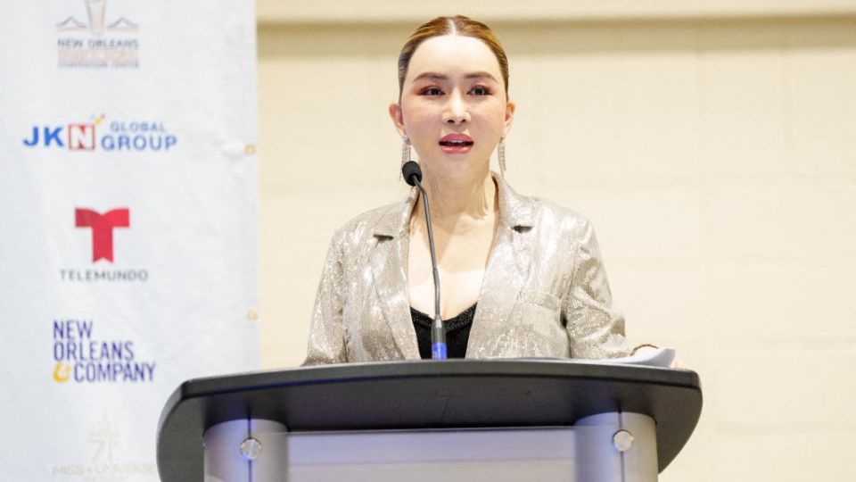 Bắt 'bà trùm hoa hậu' Thái Lan - Ảnh 1.