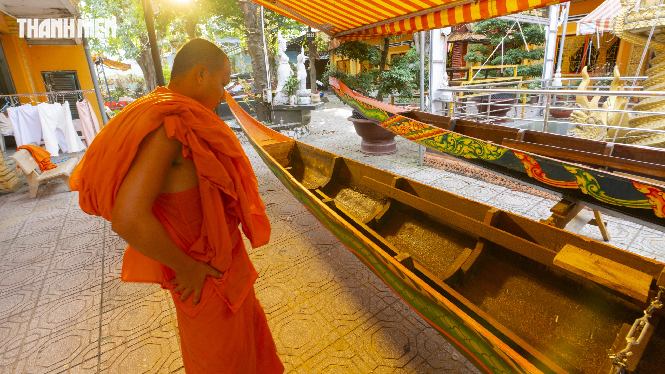 Độc đáo những chiếc ghe Ngo chỉ xuất hiện 1 lần mỗi năm trên kênh Nhiêu Lộc - Ảnh 6.