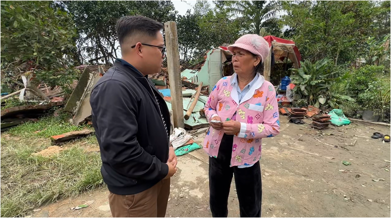 Nước mắt Hội Cư ng&agrave;y trở lại: Lời hứa từ giọt nước mắt tuyệt vọng sau lũ - Ảnh 1.