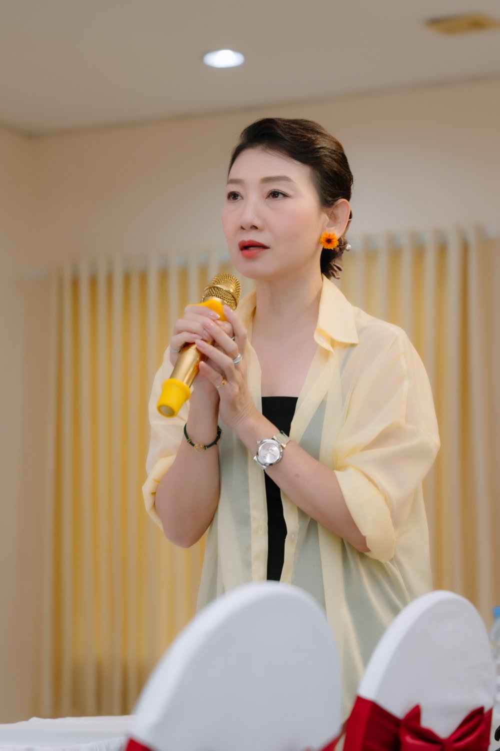 MC Hải Triều ra mắt sách, nói gì về việc dùng AI hỗ trợ? - Ảnh 2.