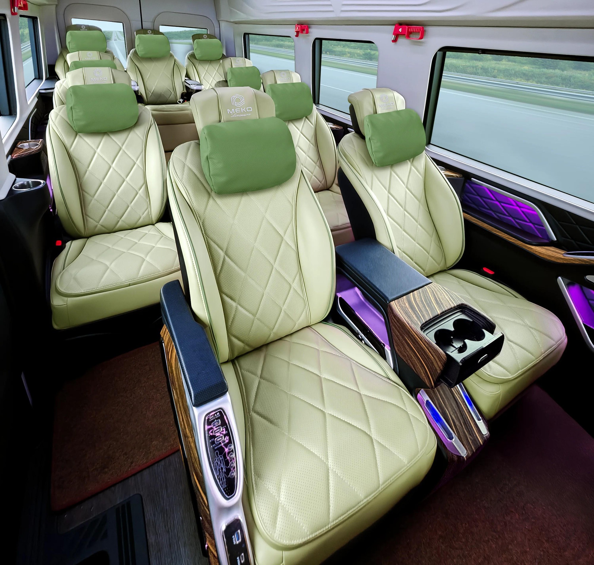 Meko Limousine ra mắt tuyến xe TP.HCM - Cần Thơ- Ảnh 1.