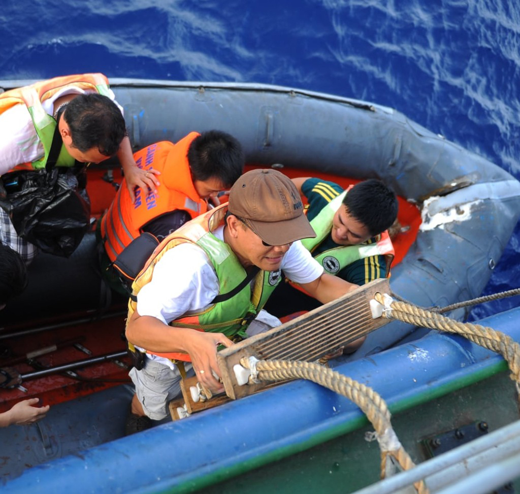 Phóng viên Thanh Niên và Hành trình về phía mặt trời Hoàng Sa trong cuộc khủng hoảng - Ảnh 3.