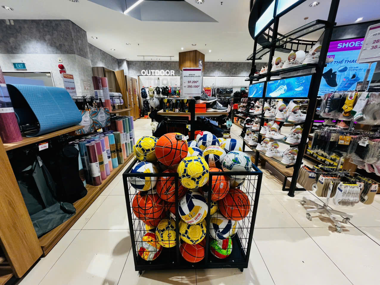 Geru Sport chinh phục Aeon và đồng hành cùng giải bóng đá Doanh nhân Sài Gòn - Ảnh 1.