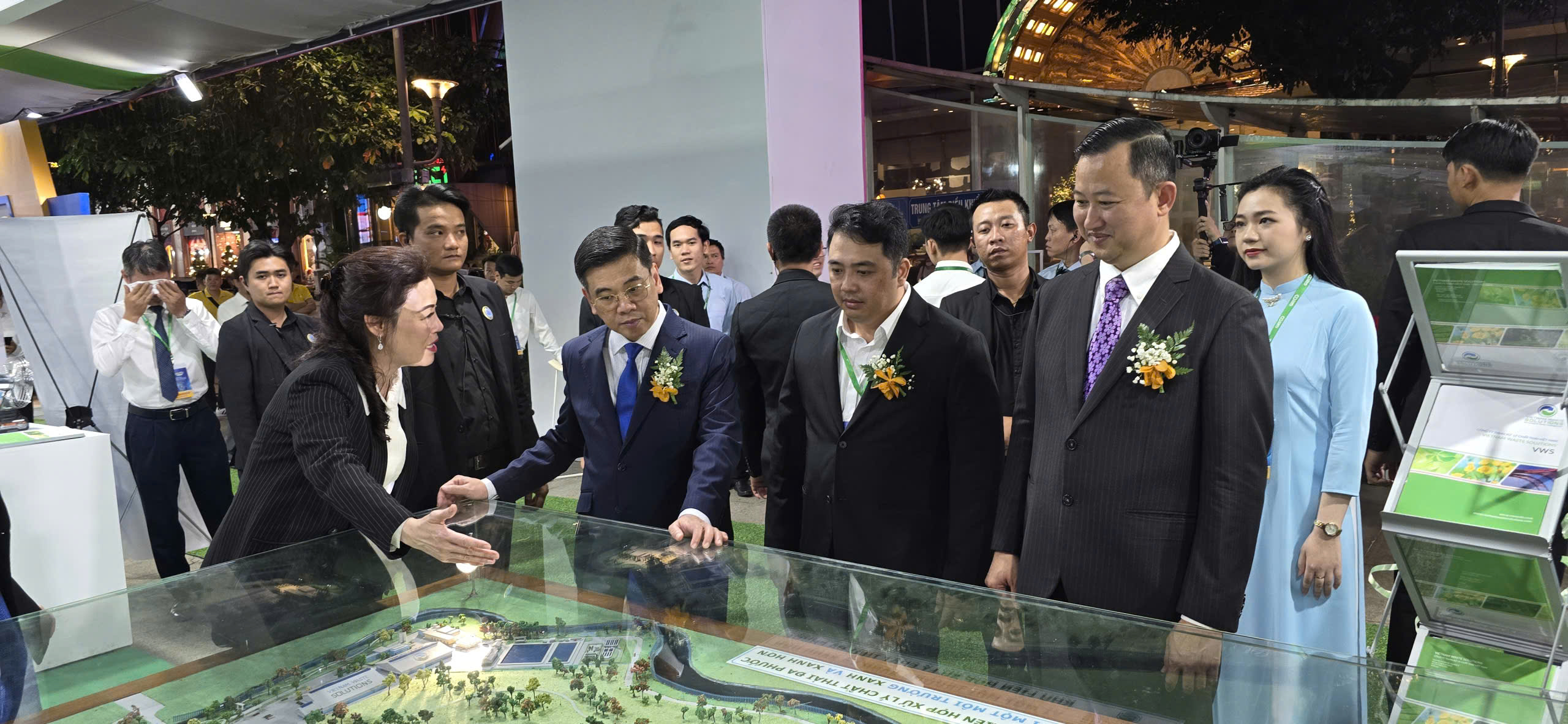 VWS triển lãm mô hình xử lý rác hiện đại, người dân TP.HCM hào hứng tham quan- Ảnh 6.