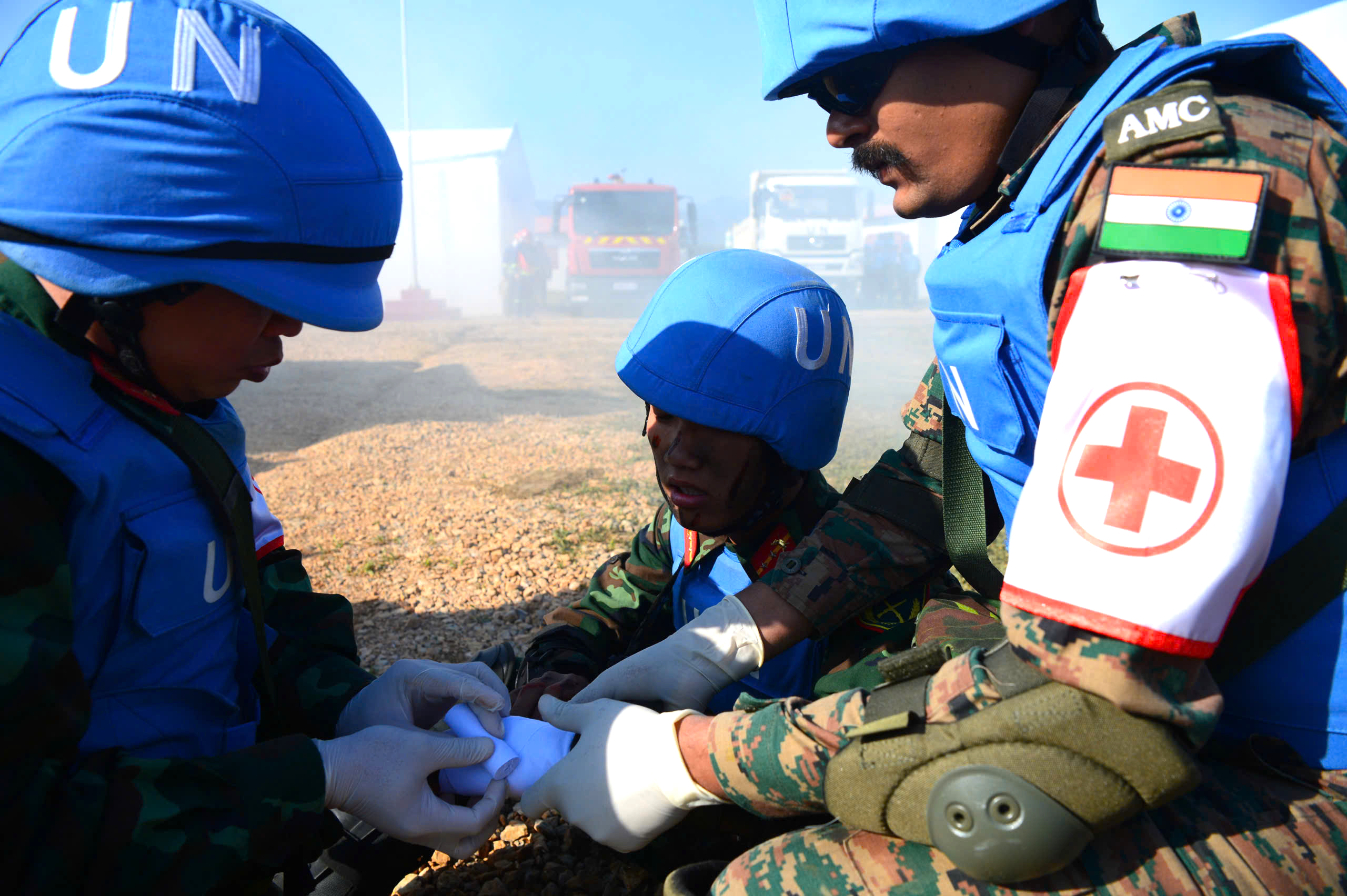 Quân đội Việt Nam - Ấn Độ diễn tập cứu trợ thảm họa động đất tại VINBAX 2025 - Ảnh 13. Quân đội Việt Nam - Ấn Độ diễn tập cứu trợ thảm họa động đất tại VINBAX 2025 - Ảnh 13.