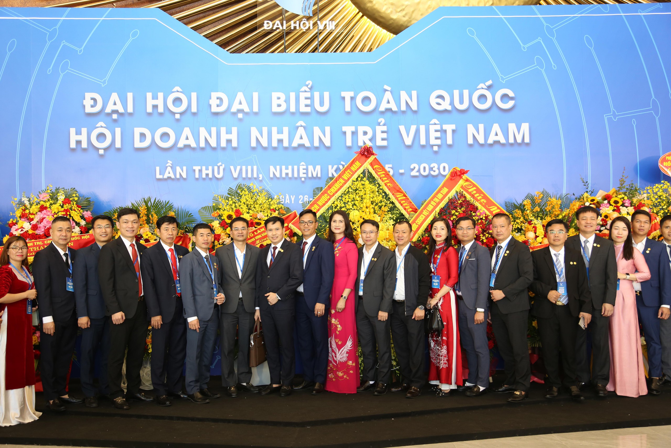 Thủ tướng: Doanh nh&acirc;n trẻ phải đi đầu trong những lĩnh vực mới v&agrave; kh&oacute; - Ảnh 5.